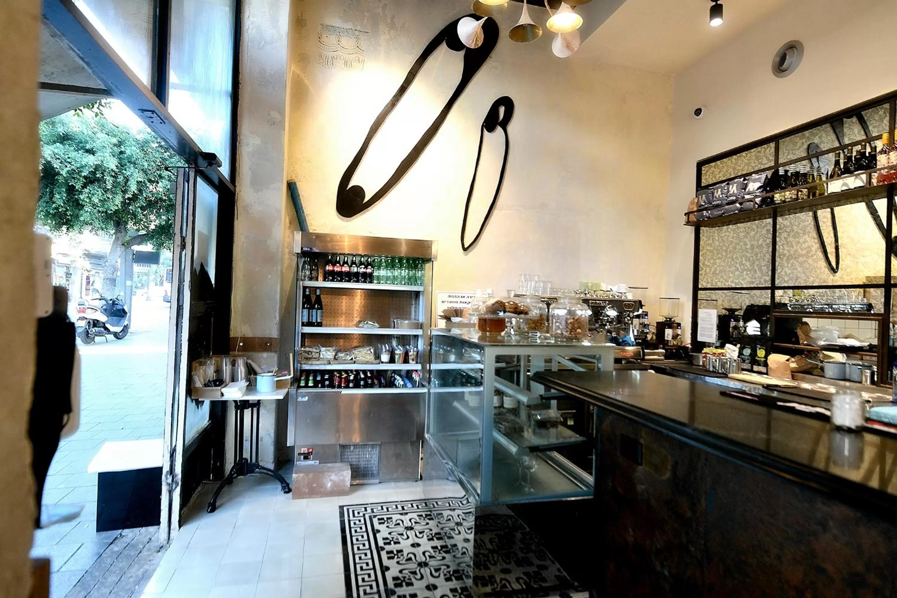 Restaurant/places to eat in Assemblage Boutique