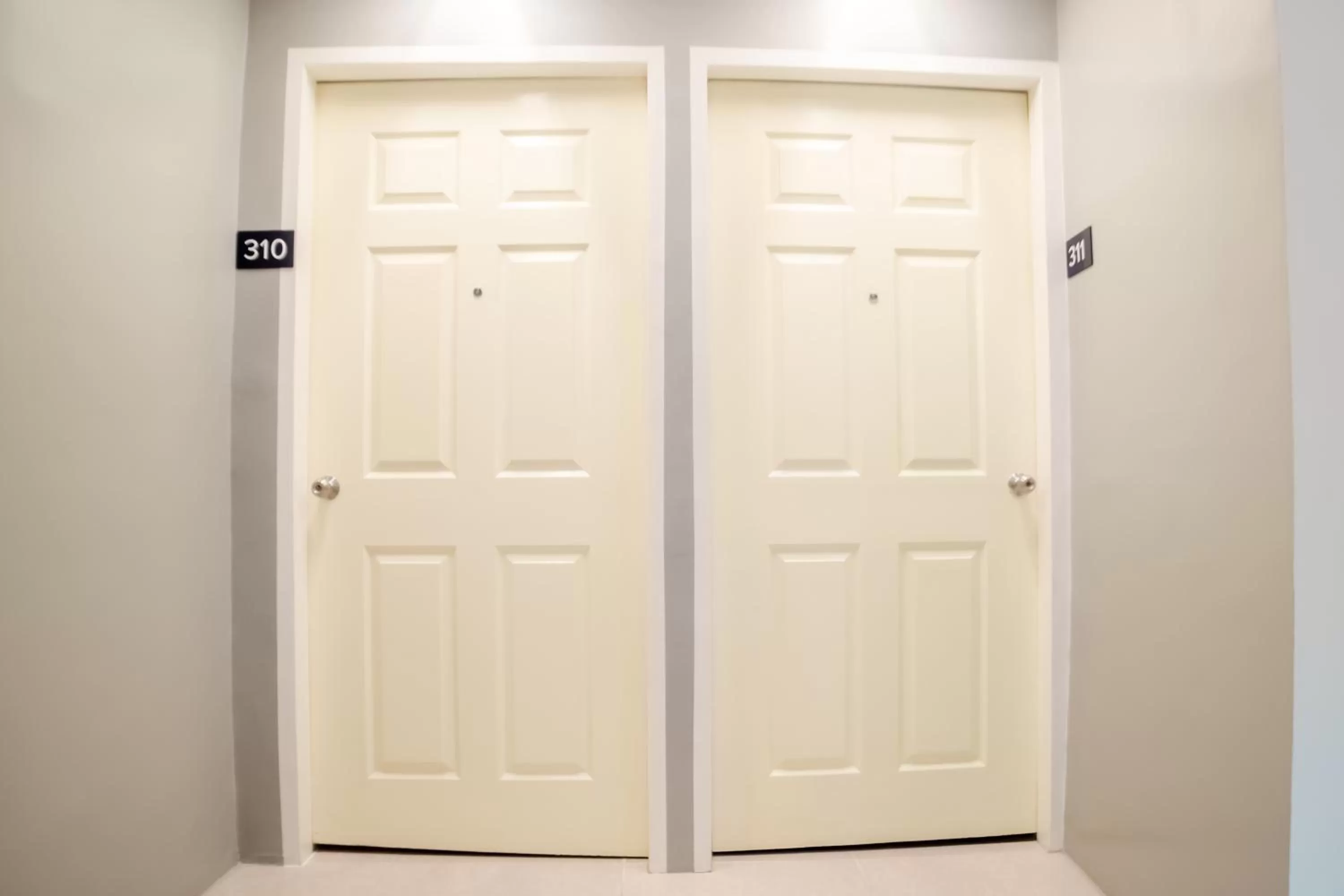 Property building in Bridge Hotel