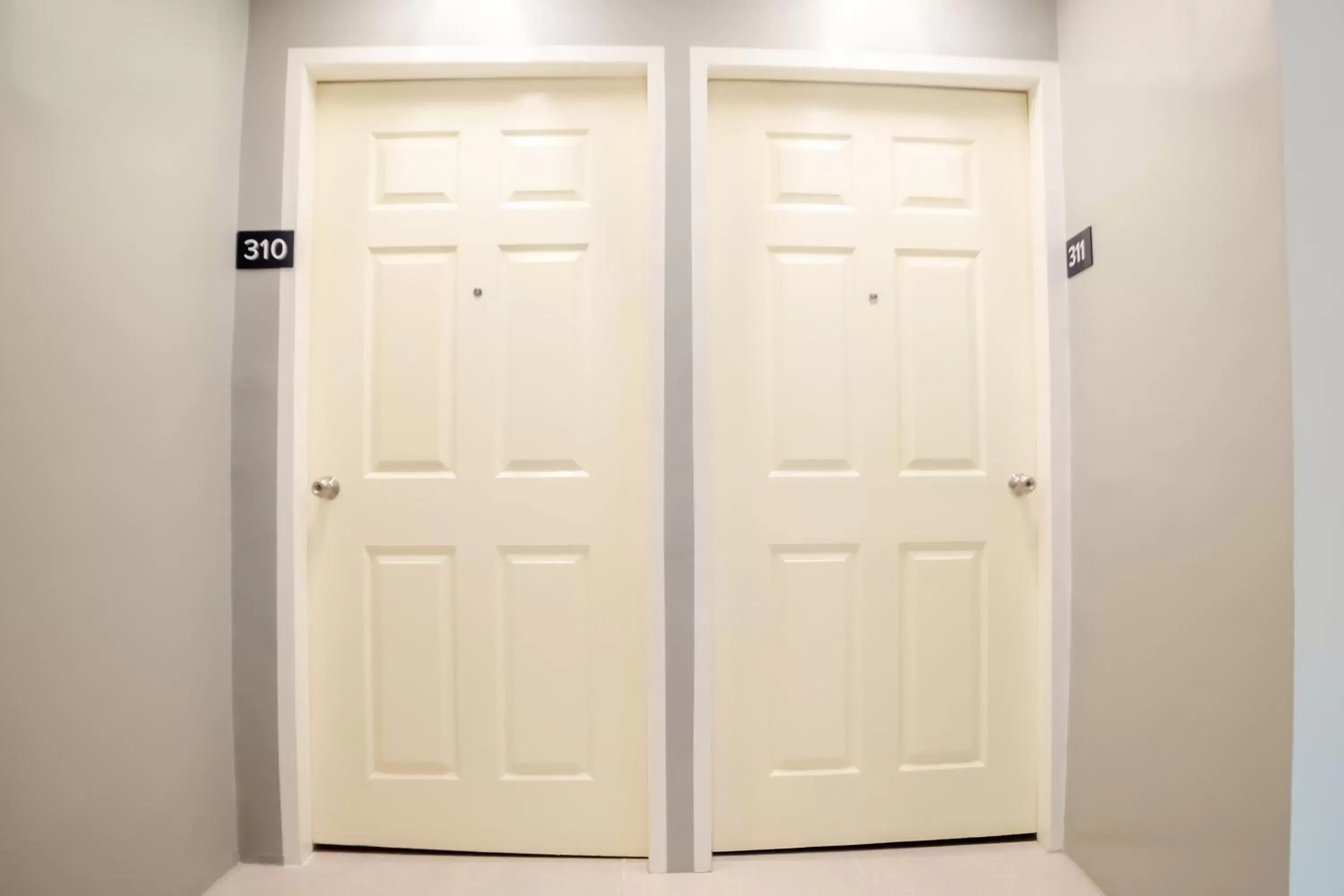 Property building in Bridge Hotel Property building in Bridge Hotel