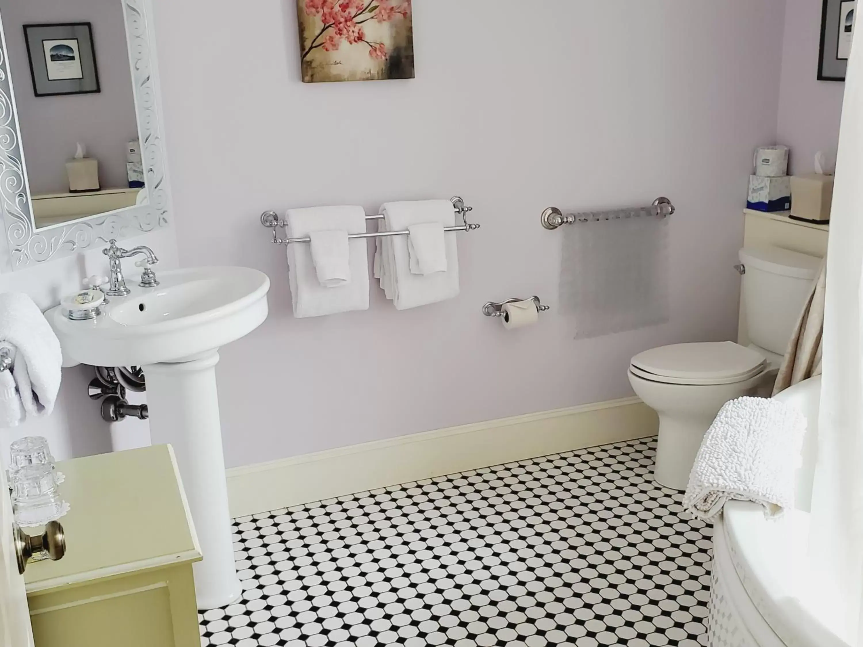 Bathroom in Adair Country Inn & Restaurant