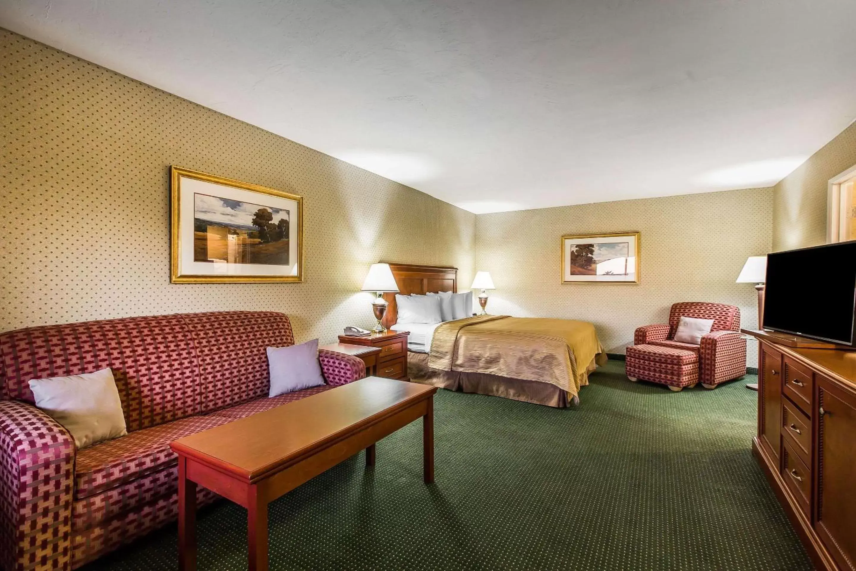 Photo of the whole room in Quality Inn Near China Lake Naval Station