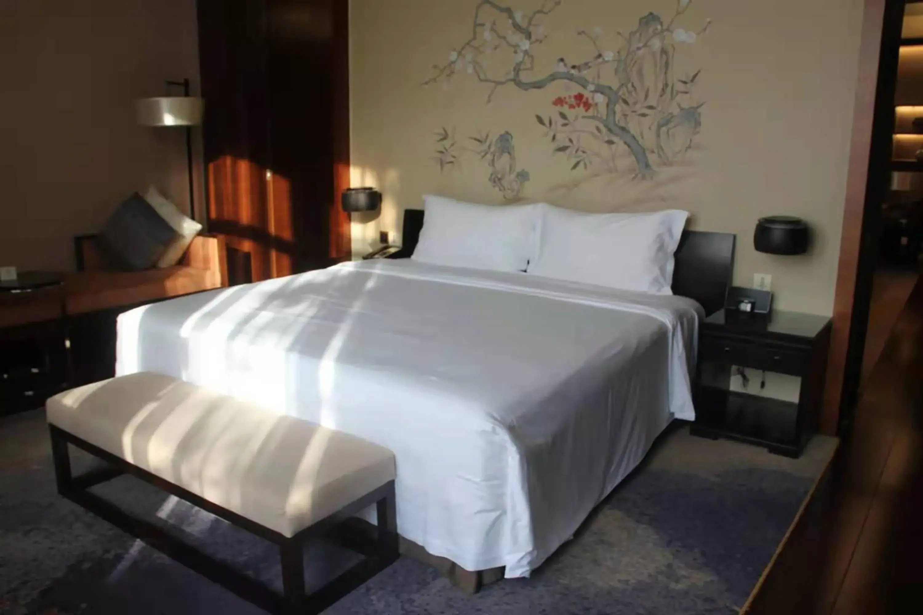 Photo of the whole room, Bed in Crowne Plaza Huangshan Yucheng, an IHG Hotel