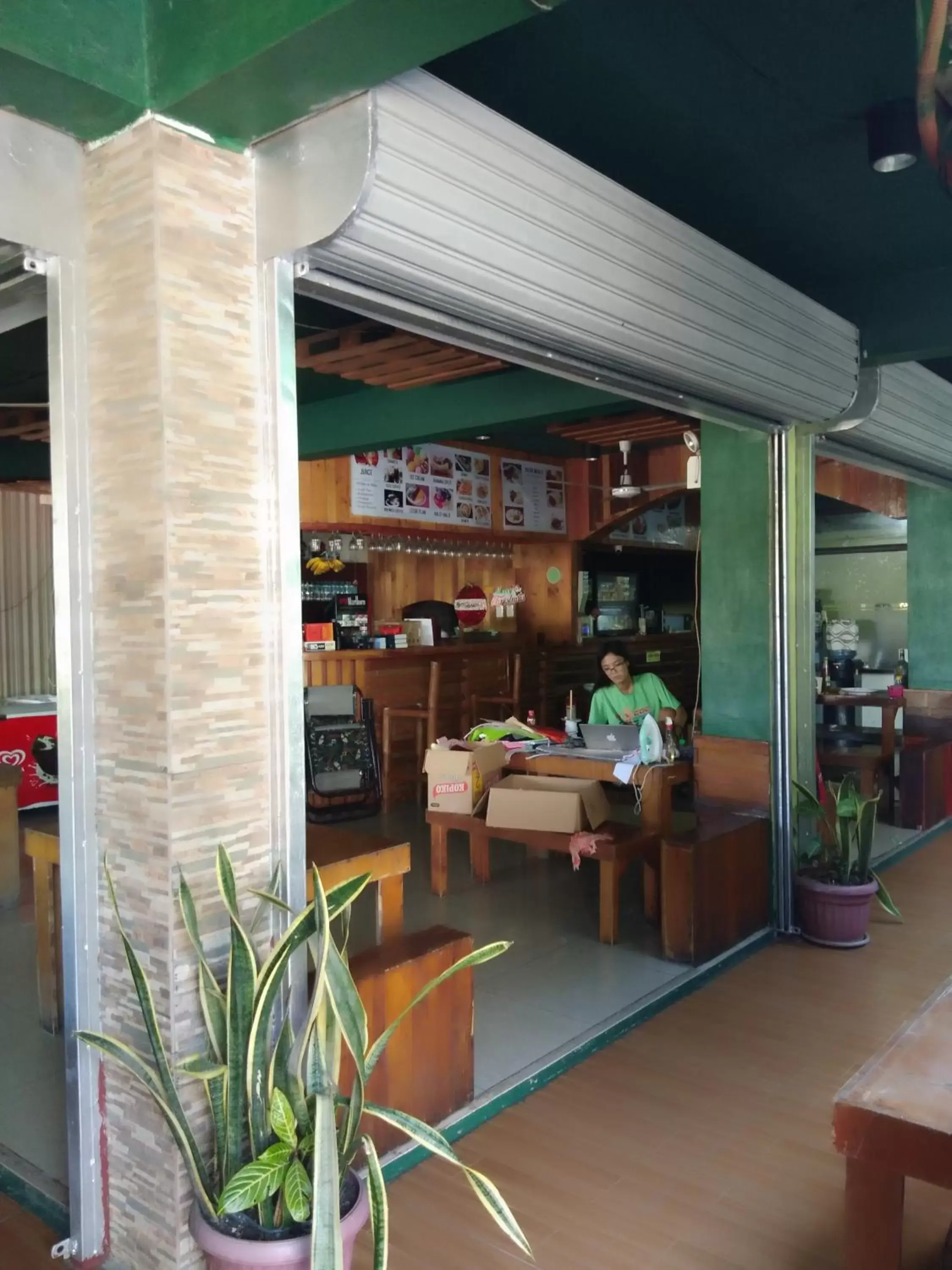 Restaurant/places to eat in Aosmec Square Hotel Restaurant/places to eat in Aosmec Square Hotel