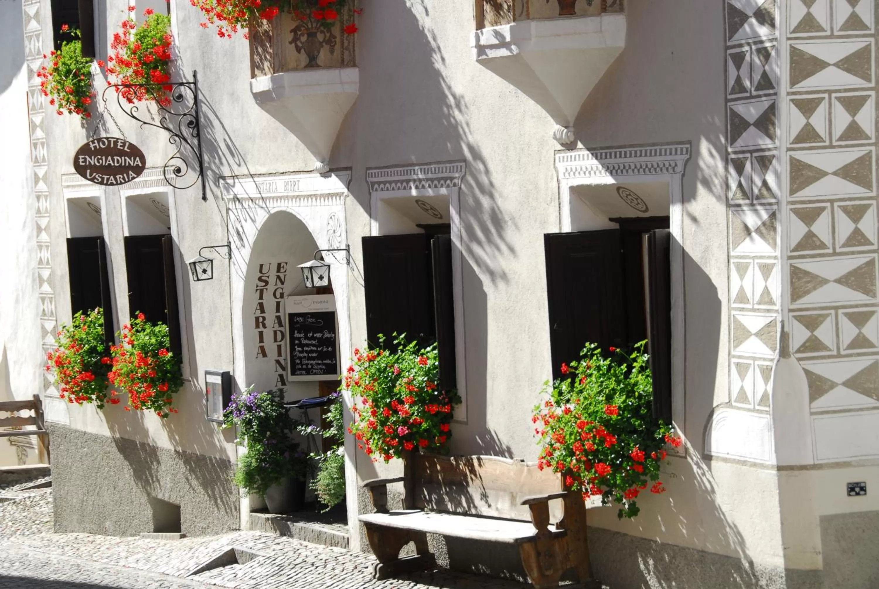 Facade/entrance in Hotel Engiadina