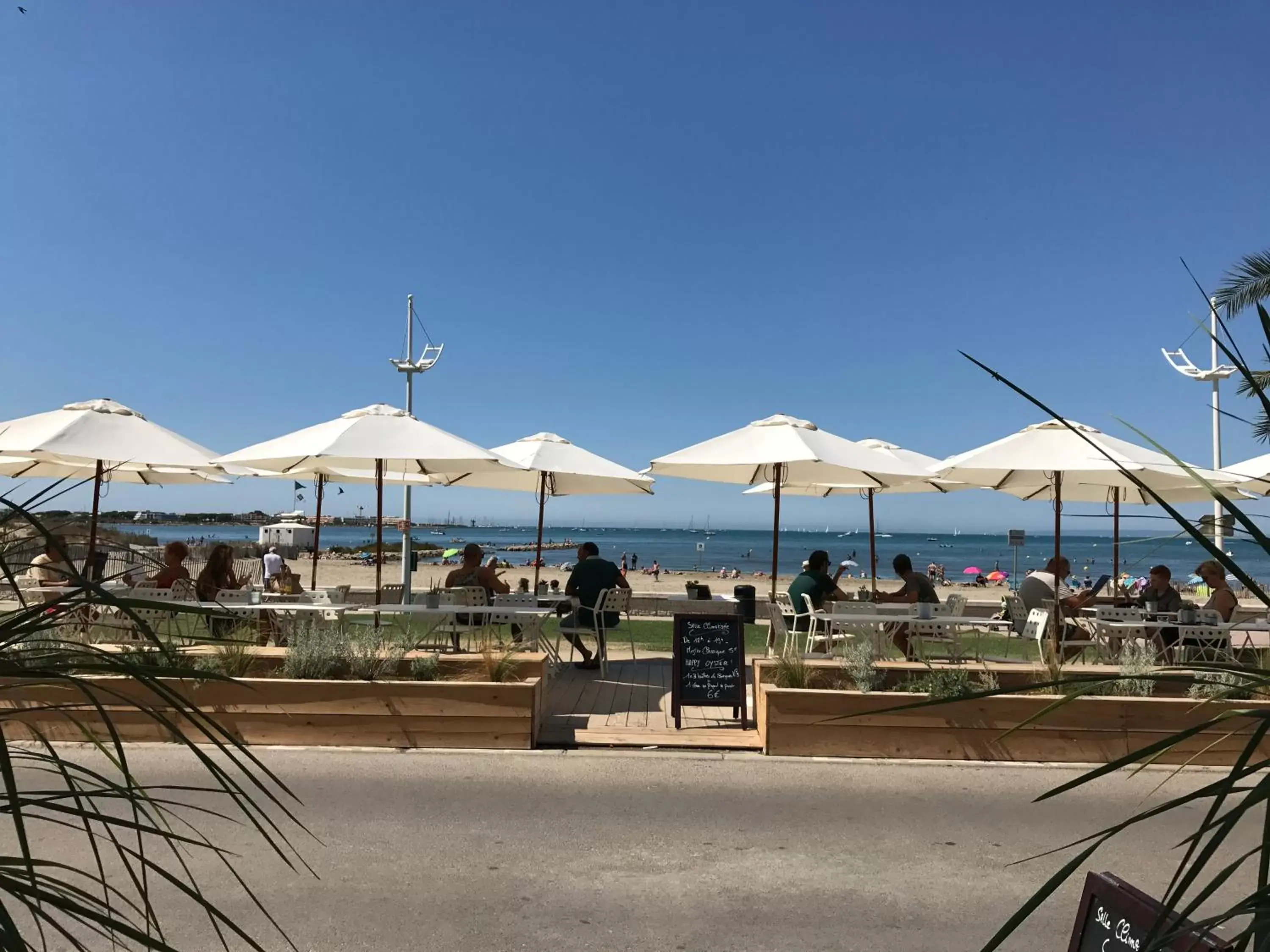 Balcony/Terrace, Beach in Hôtel Café Miramar