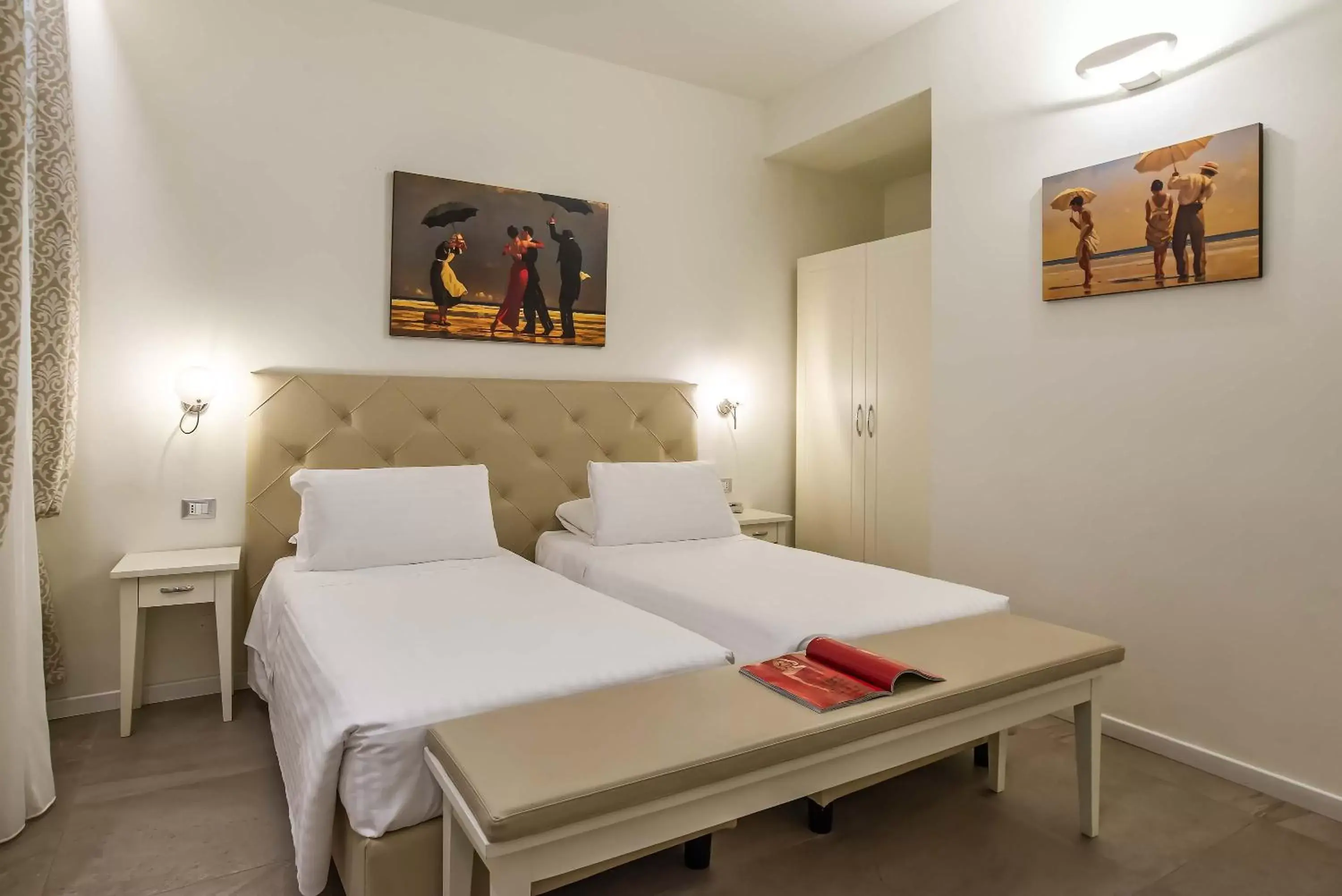 Bedroom, Bed in Hotel Accademia