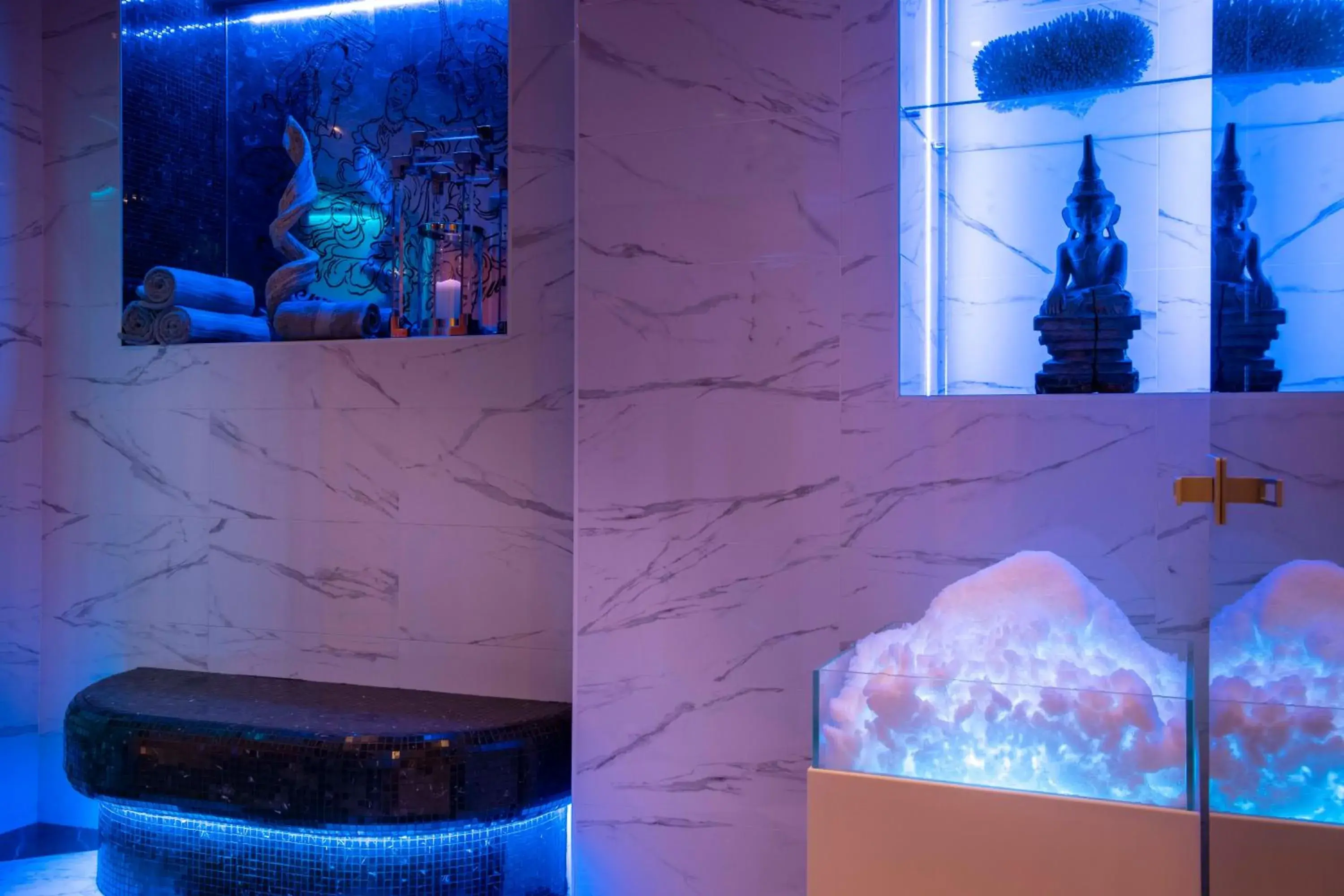 Spa and wellness centre/facilities in Hotel & Spa Saint-Jacques Spa and wellness centre/facilities in Hotel & Spa Saint-Jacques