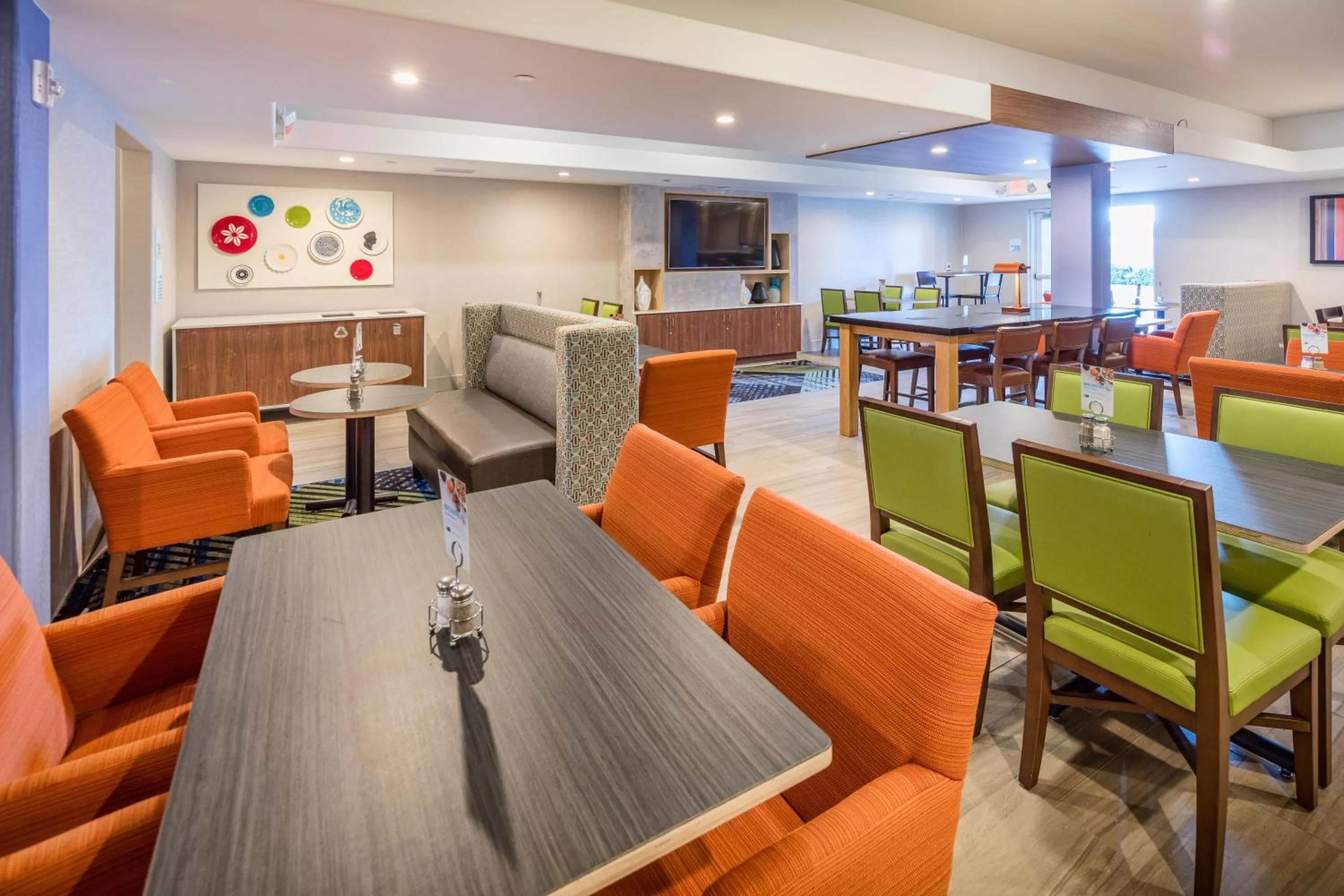 Breakfast in Holiday Inn Express Hotel & Suites Modesto-Salida by IHG
