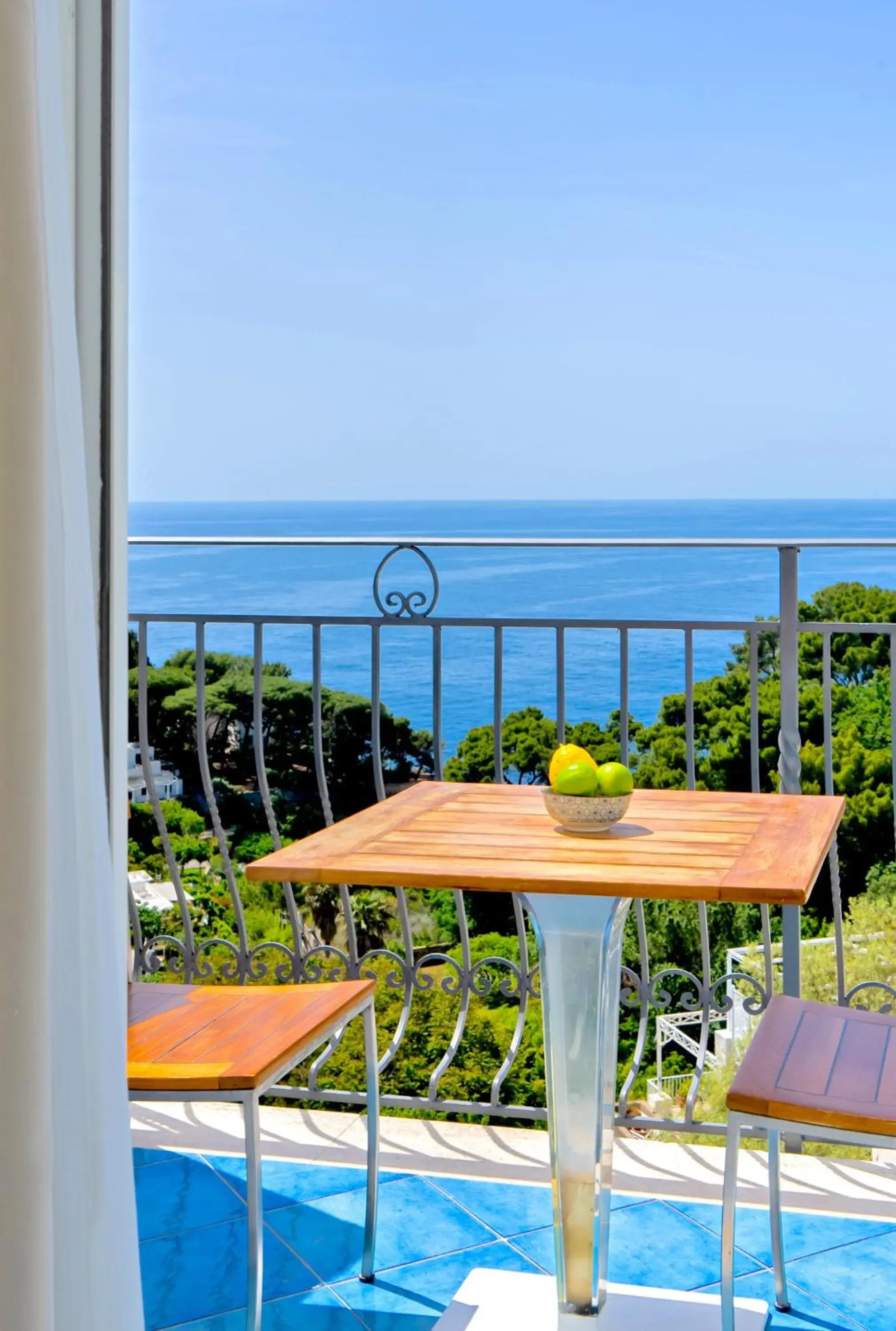 Balcony/Terrace, Swimming Pool in Hotel La Floridiana