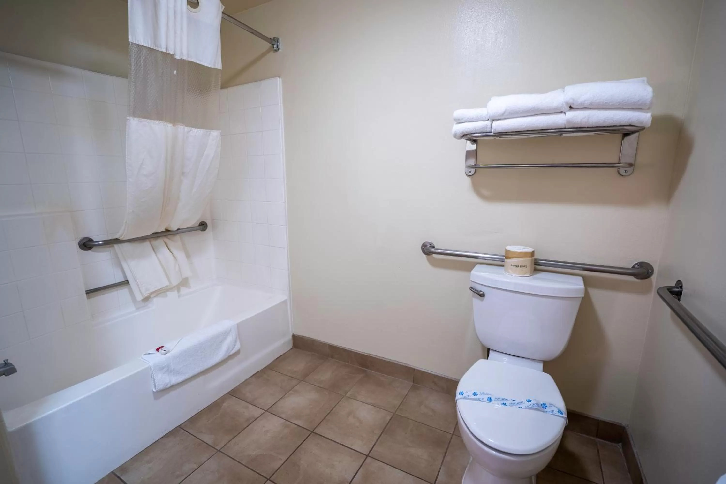 Howard Johnson by Wyndham Buena Park