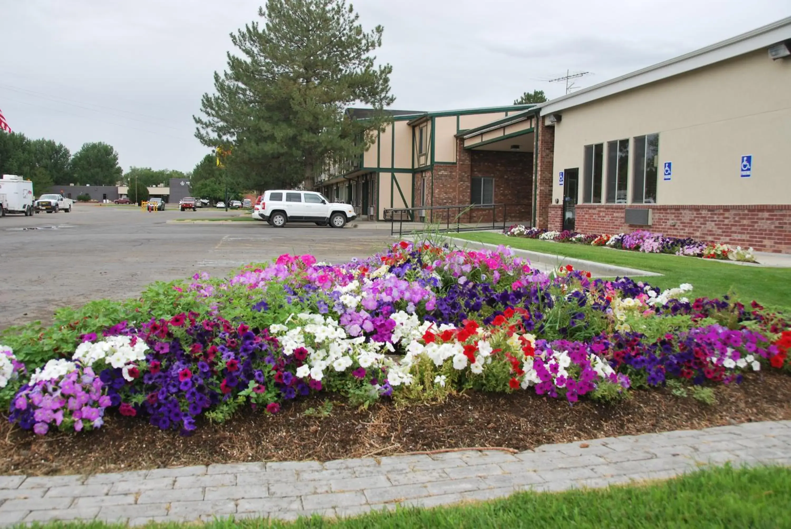 Facade/entrance, Property Building in National 9 Inn Price