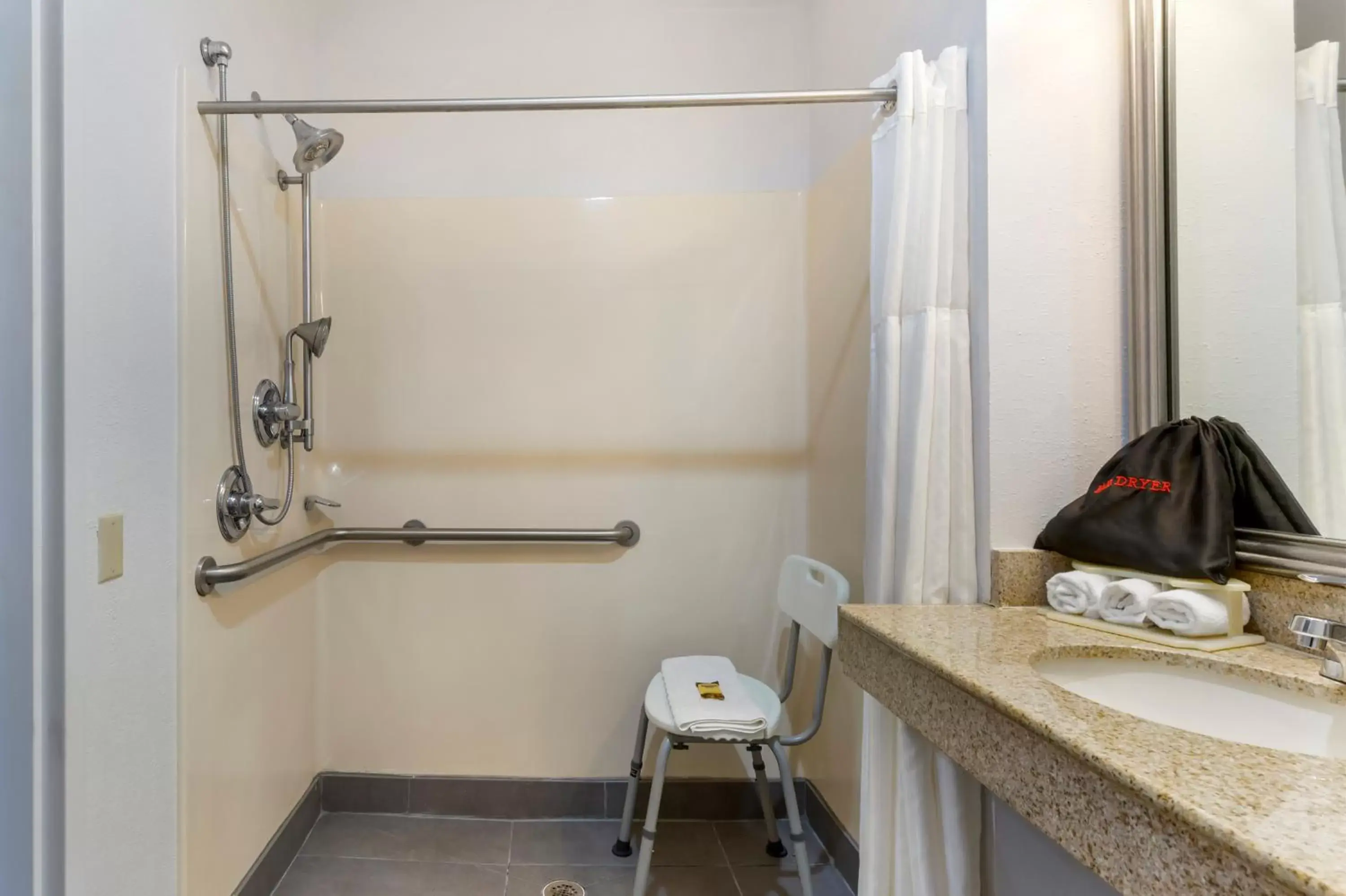 Shower, Bathroom in Best Western Plus South Hill Inn