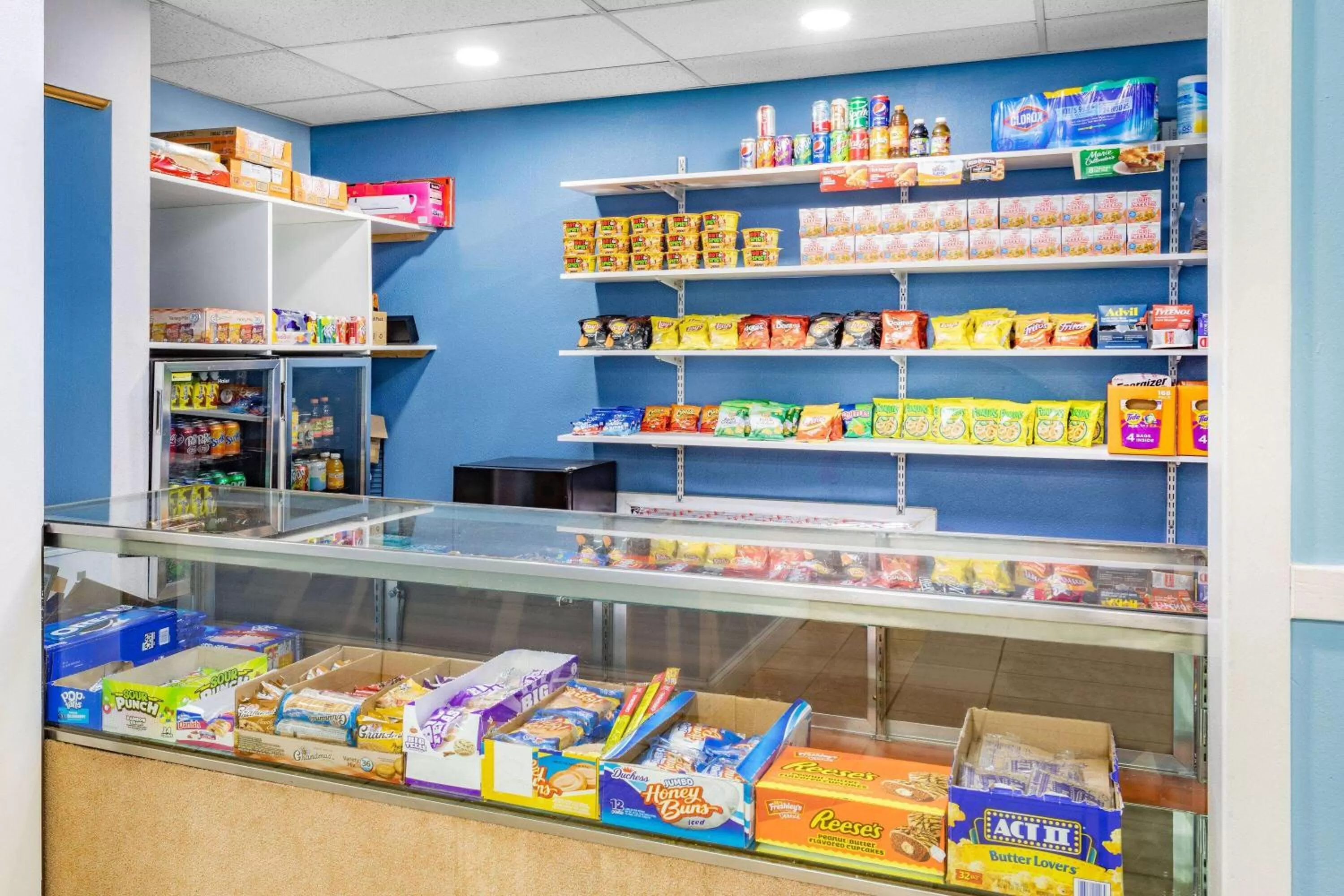 Food and drinks in Days Inn by Wyndham Livonia Canton Detroit