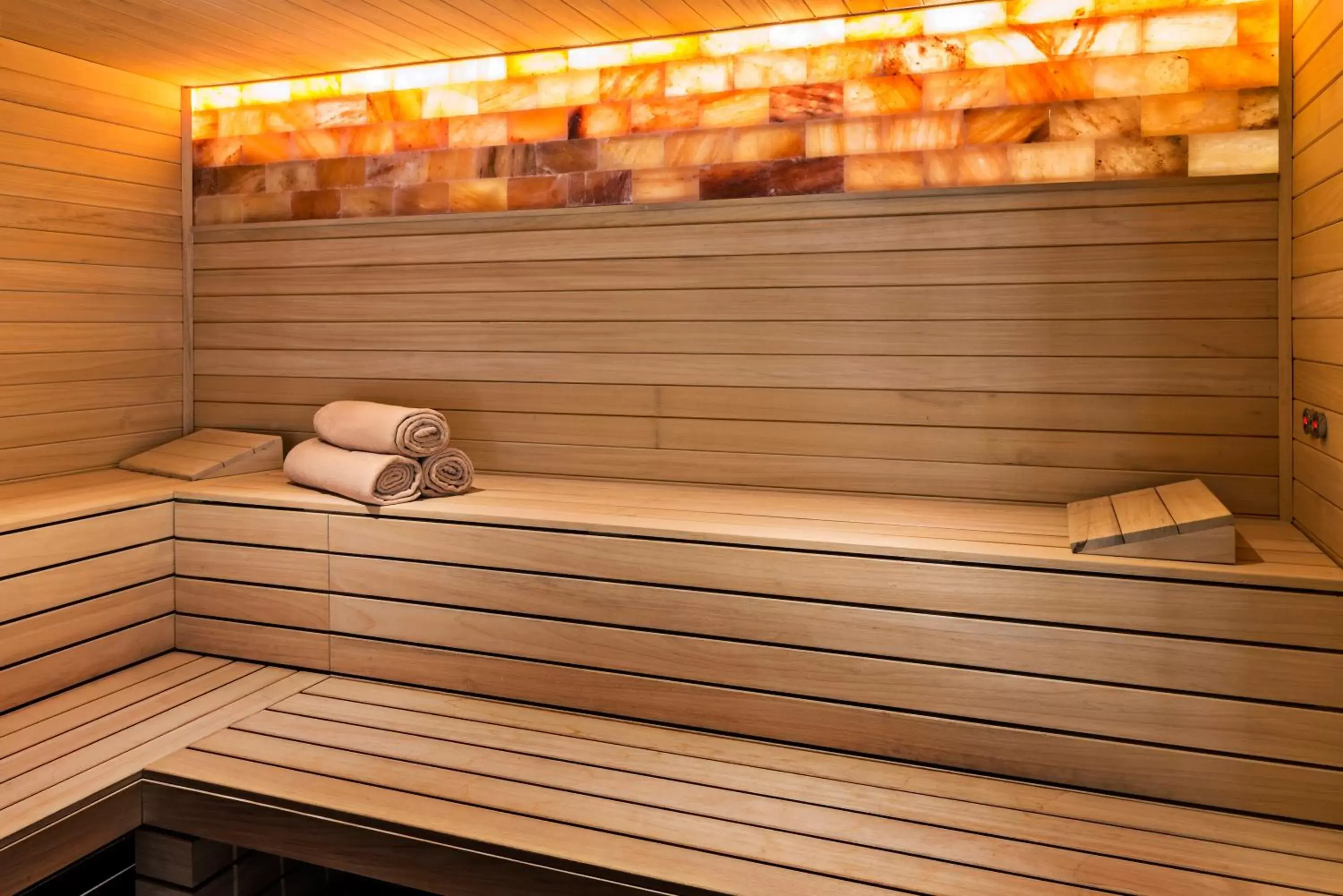 Sauna in Elba Premium Suites - Adults Only