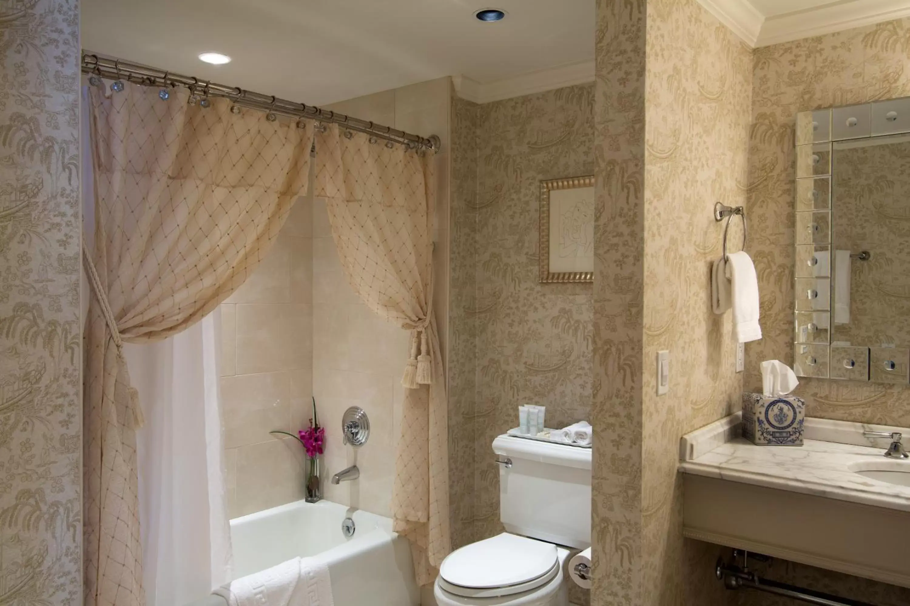 Shower, Bathroom in Saybrook Point Resort & Marina
