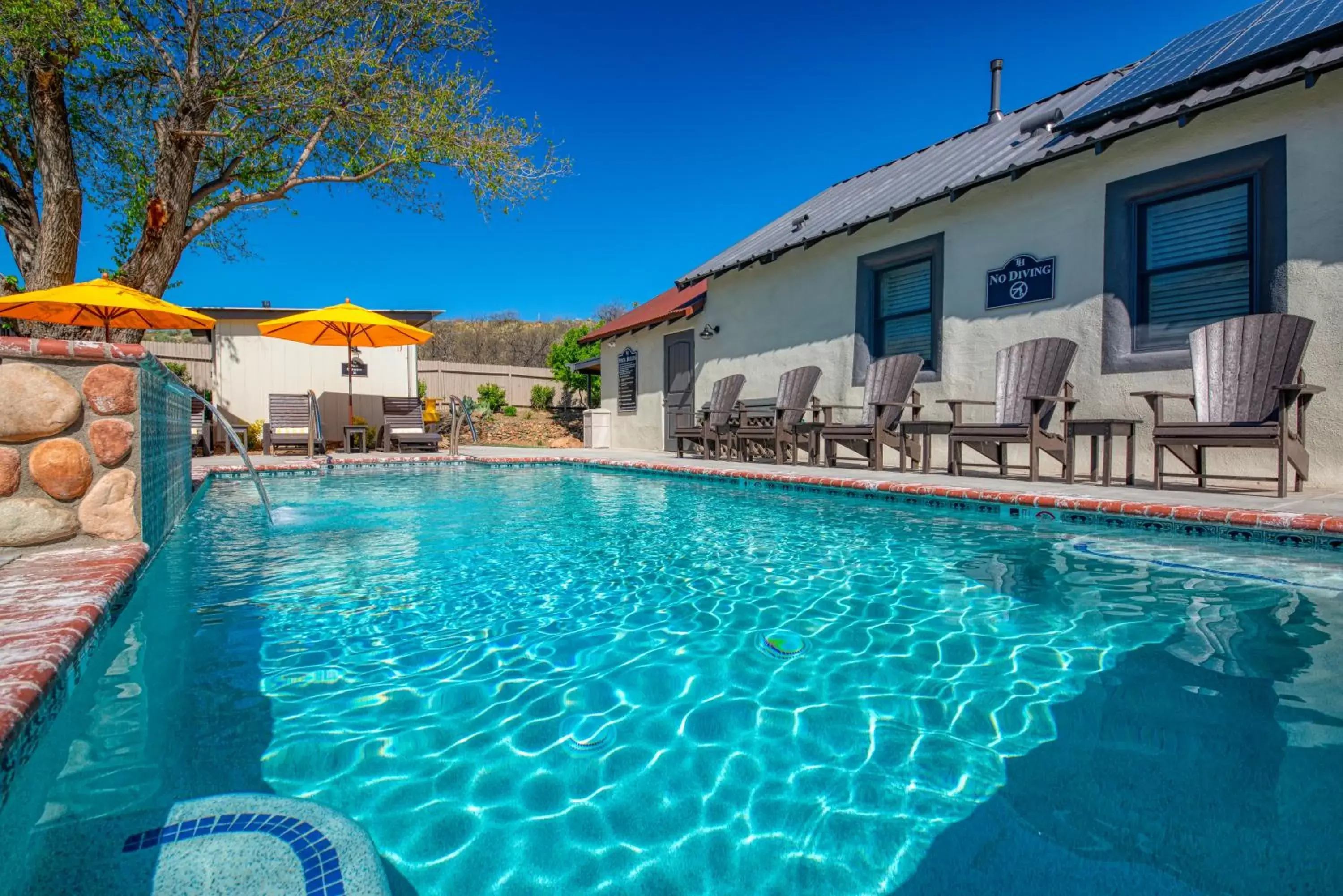 Swimming Pool in The Tavern Hotel