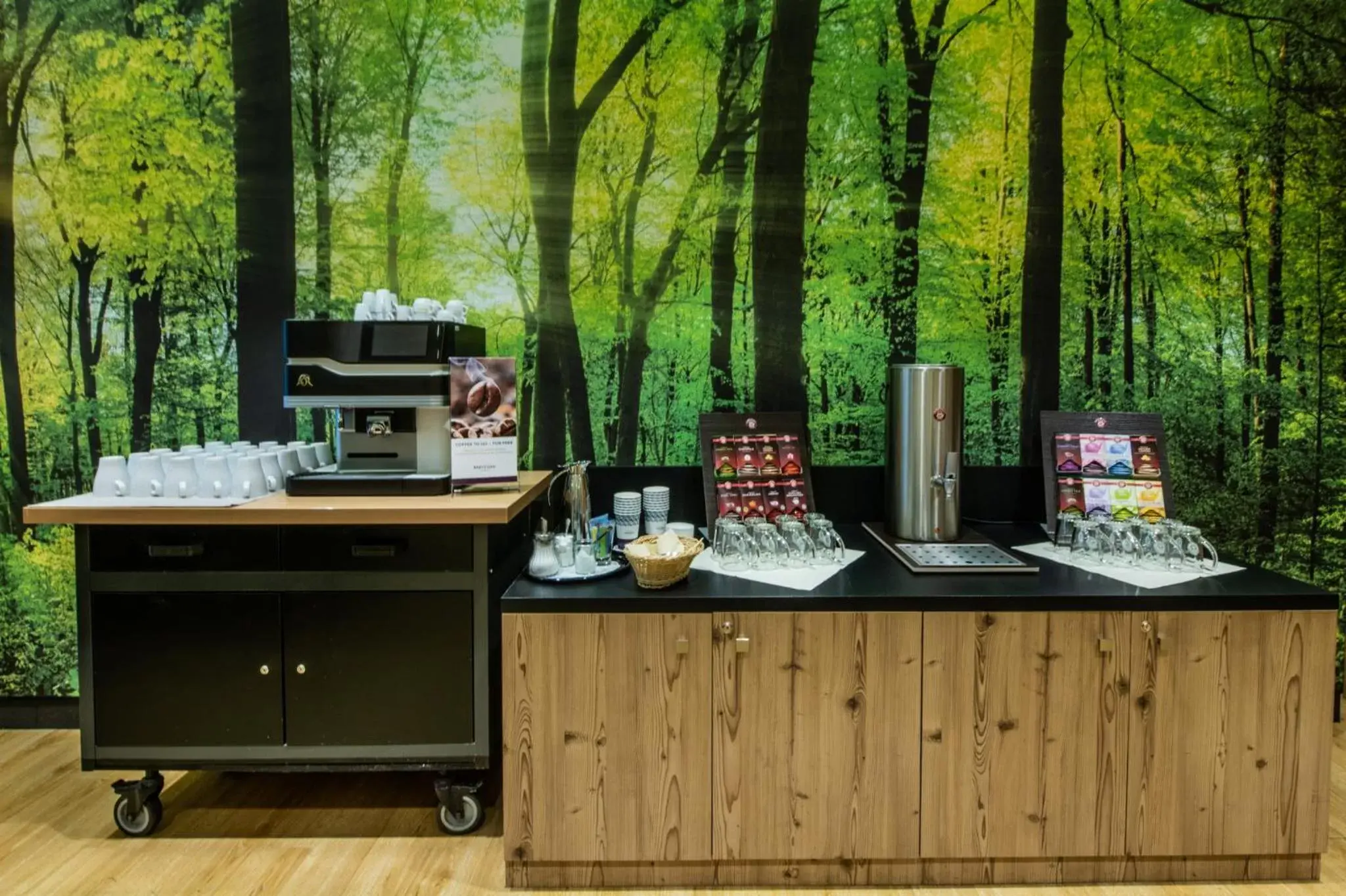 Coffee/tea facilities in Mercure Hotel am Messeplatz Offenburg