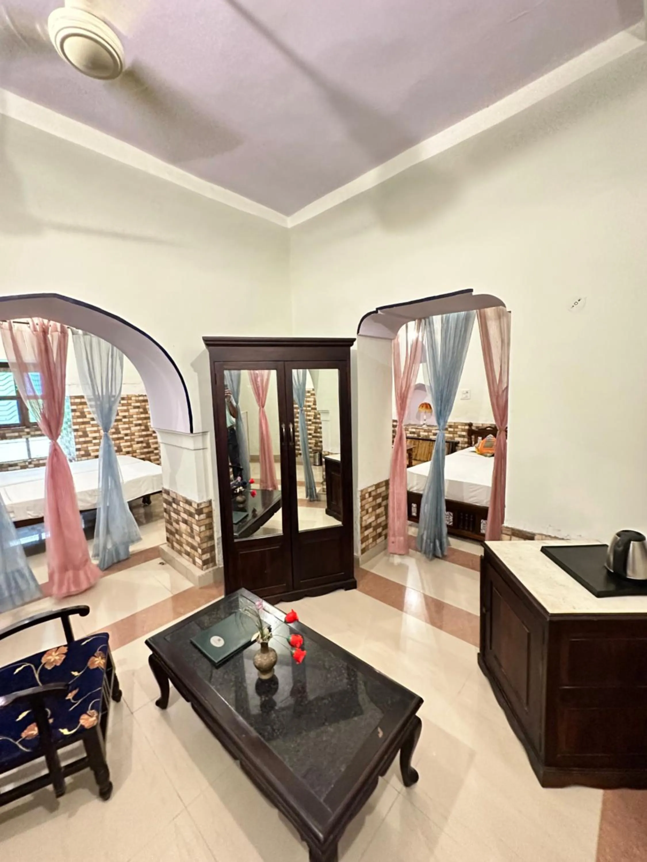 Bed in Rawla Mrignayani Palace