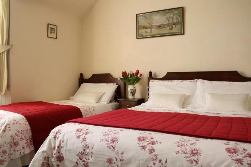 Bedroom, Bed in Dunallan Guest House