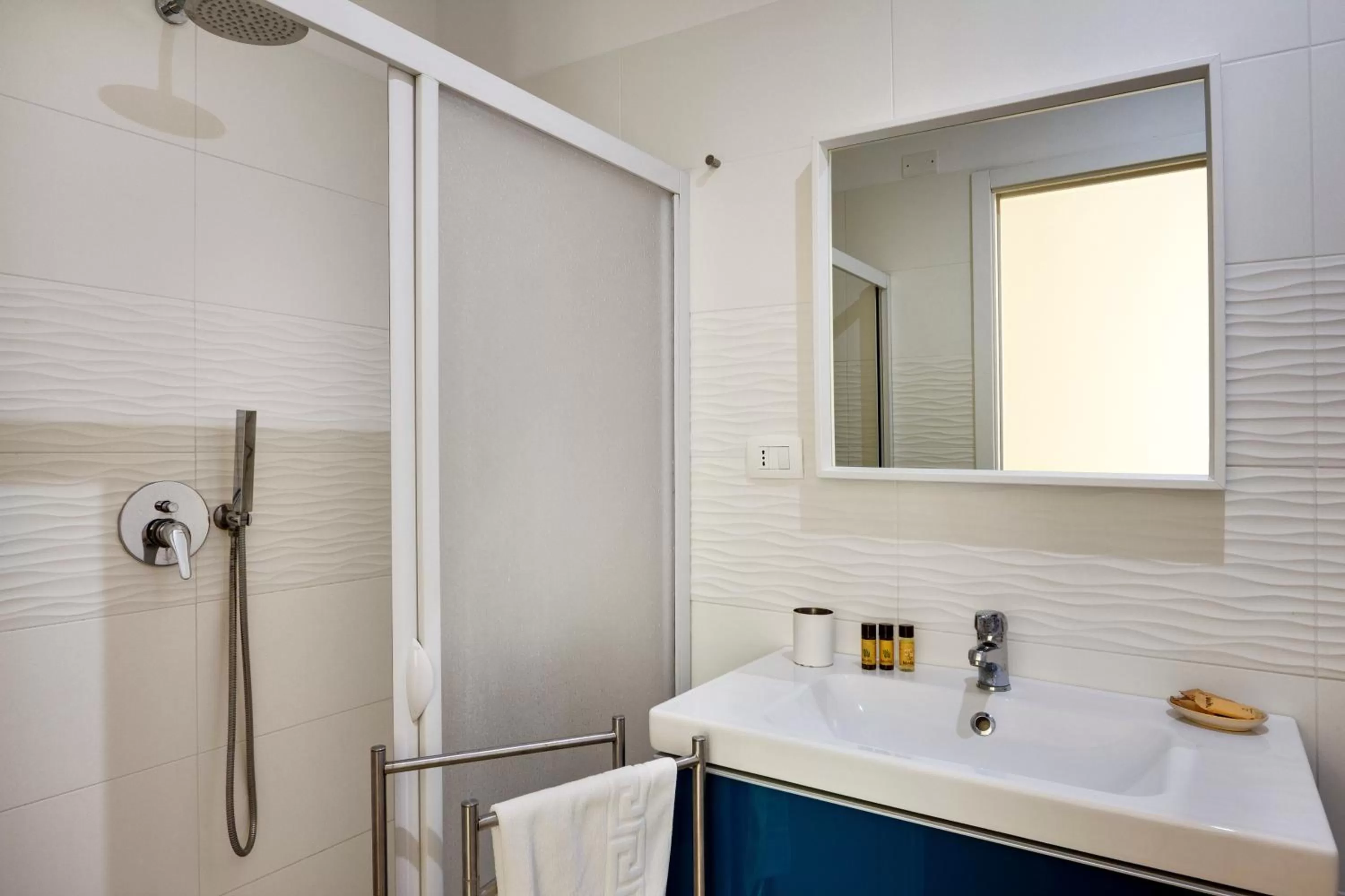 Shower in Villa Principe Di Belmonte