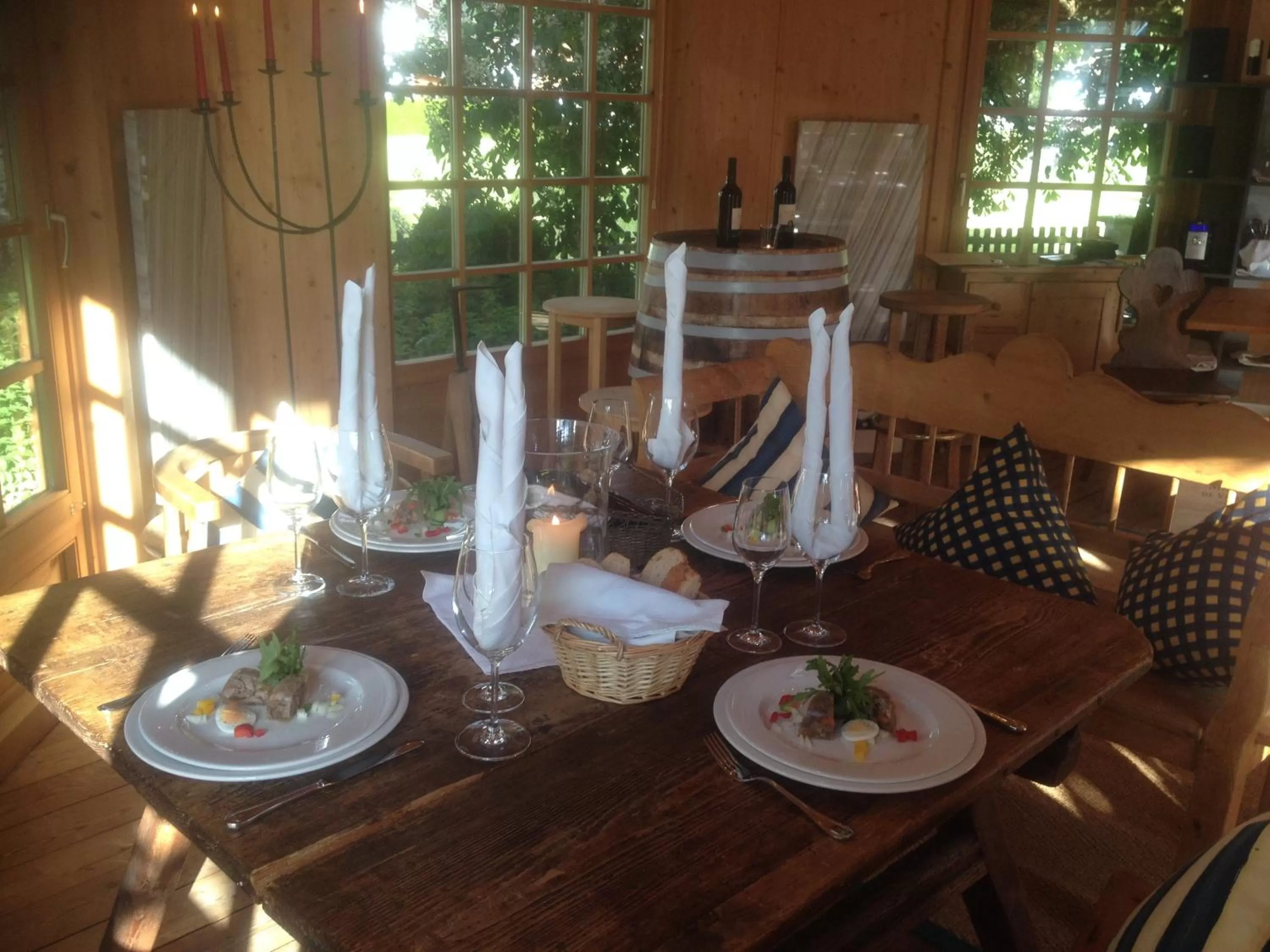 Restaurant/places to eat in Scheffer's Hotel