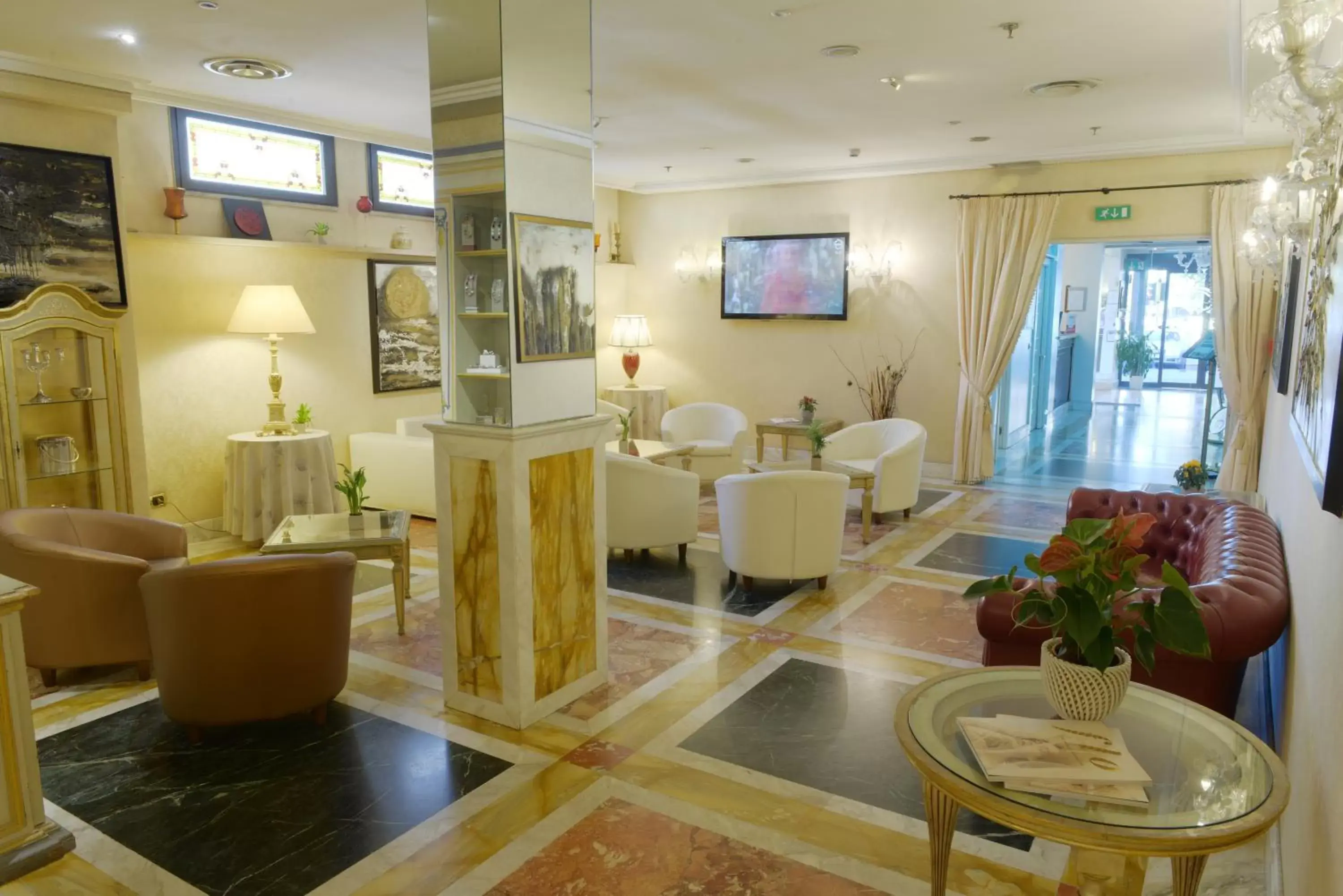 Lobby or reception, Restaurant/Places to Eat in Trilussa Palace Hotel Congress & Spa