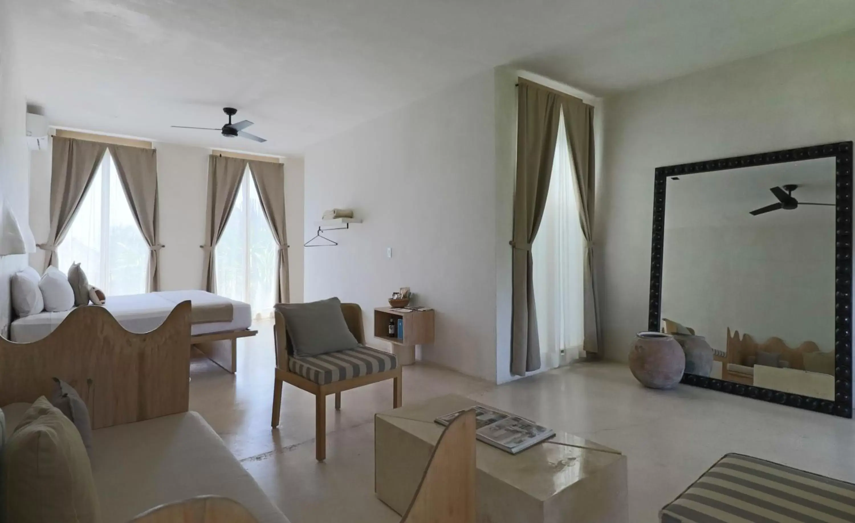 Bedroom, Seating Area in Hotel Panamera