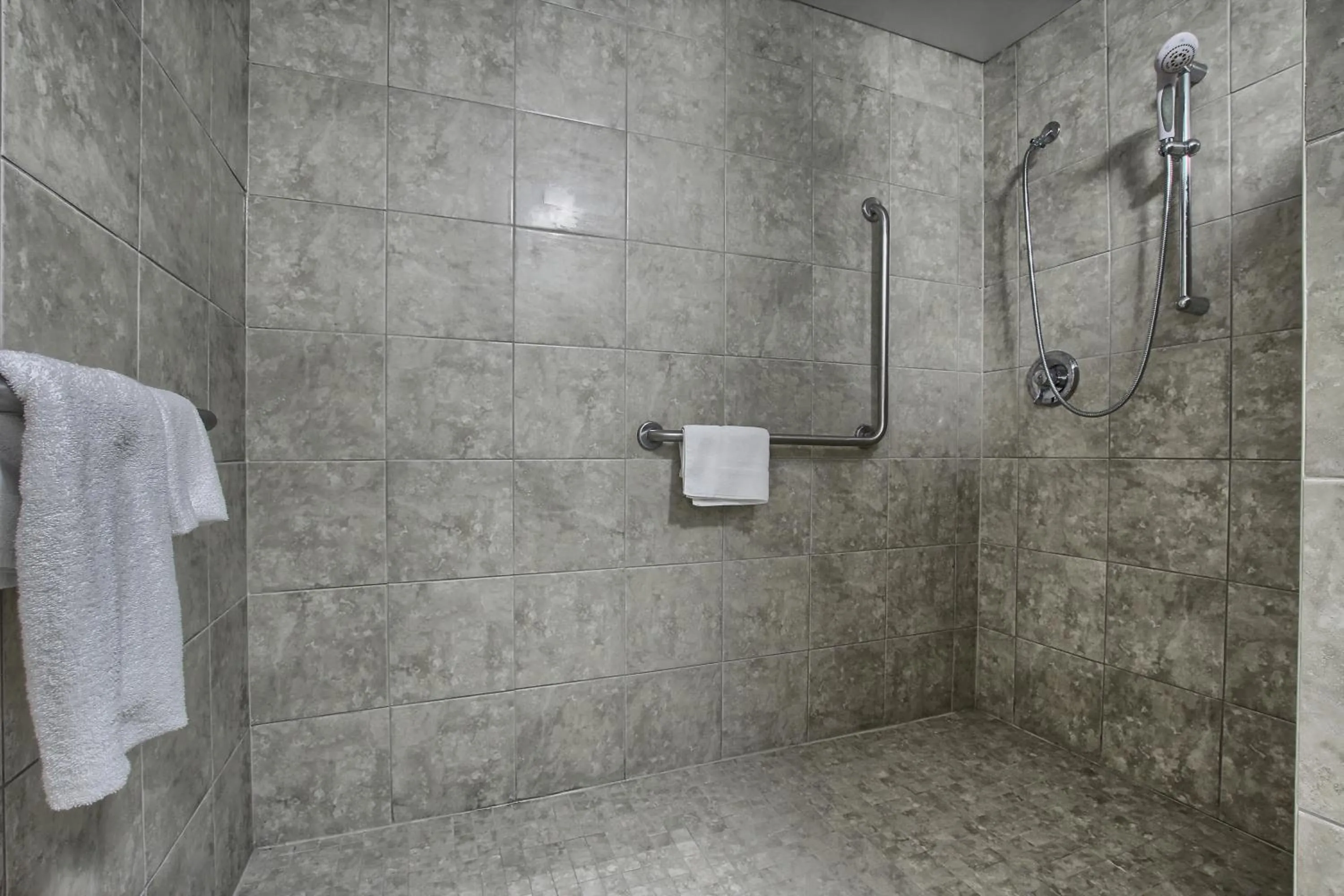 Bathroom in Motel 6-Windsor, ON