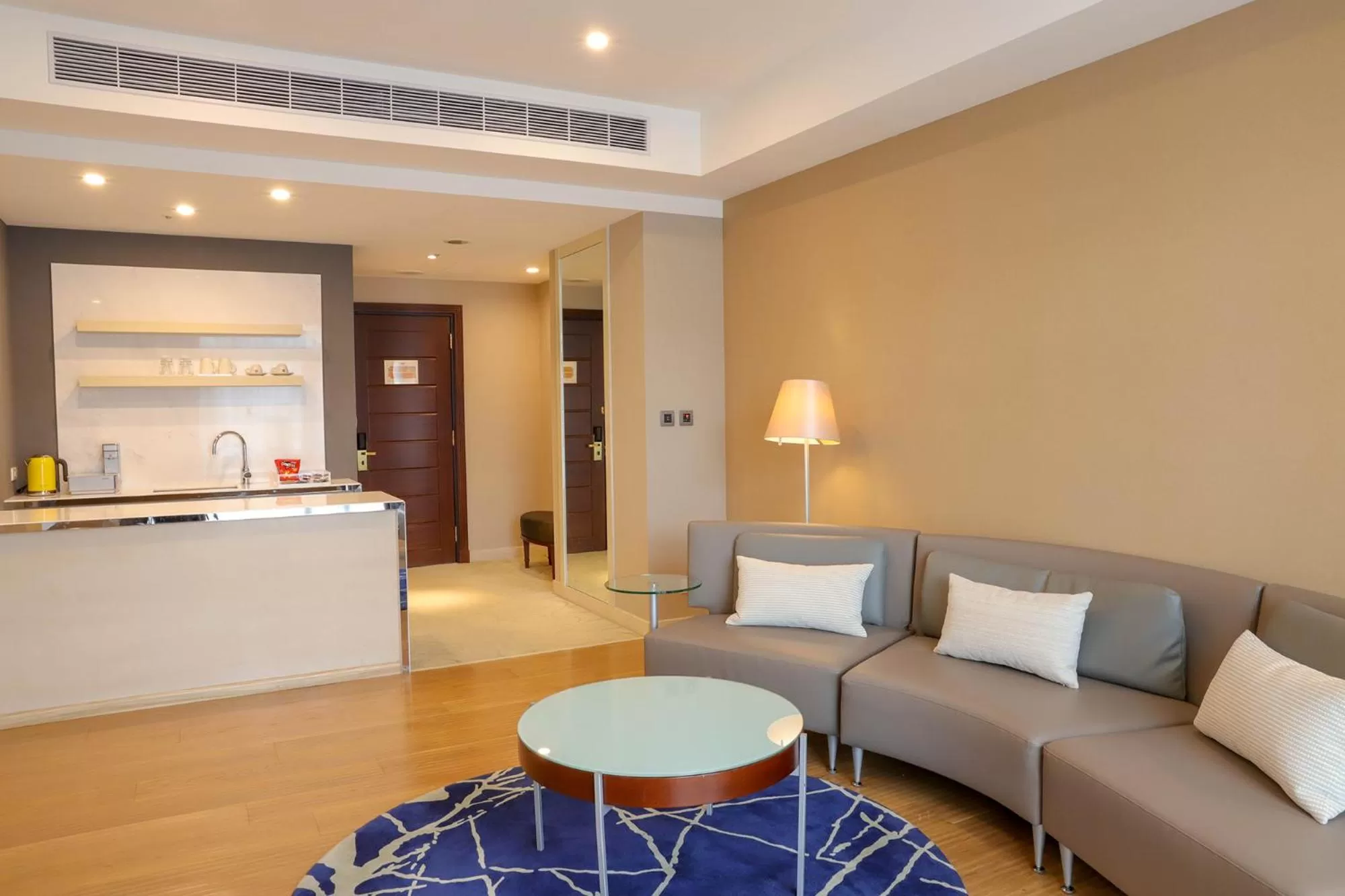 Coffee/tea facilities in Grand Victoria Hotel