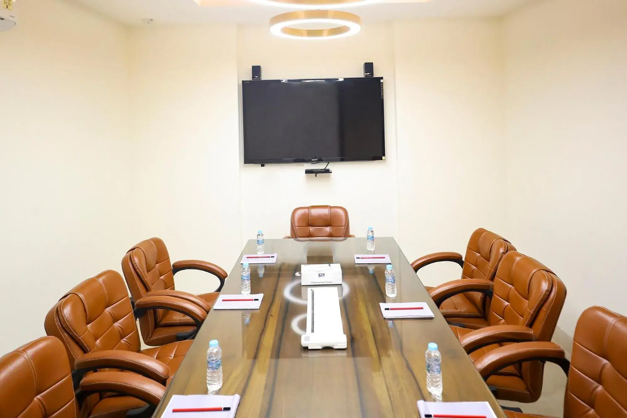 Meeting/conference room in FabHotel La Paz Stay B&B