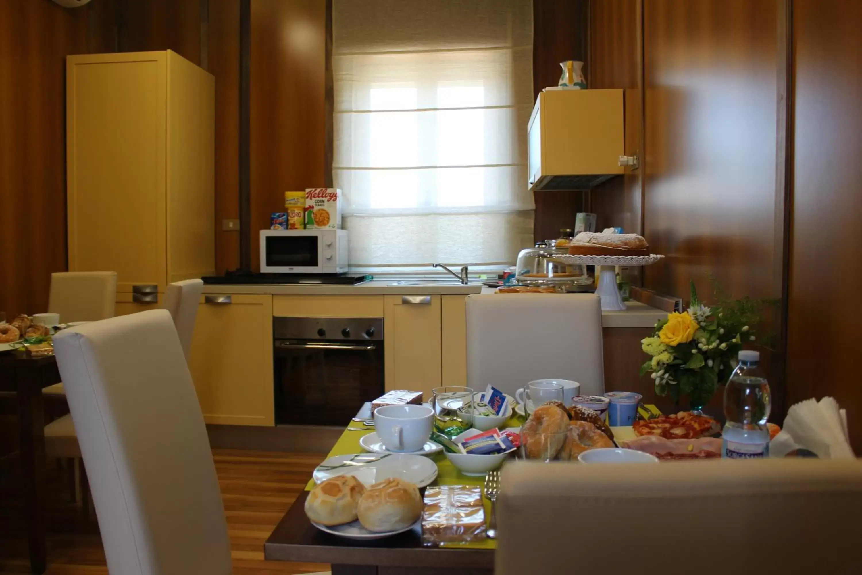 Breakfast, Dining Area in Nives Bed & Breakfast