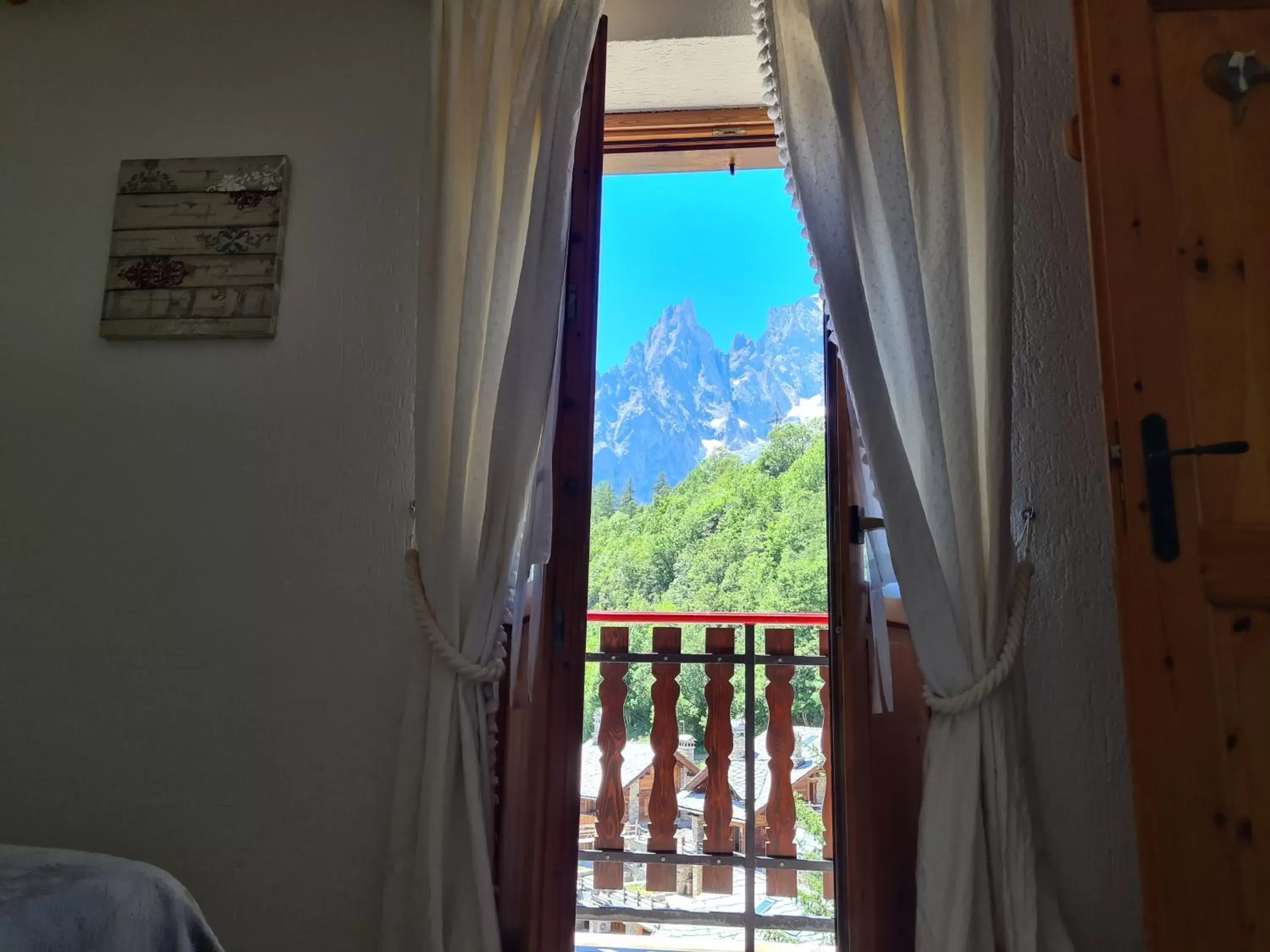 Bed, View in Hotel Dente Del Gigante