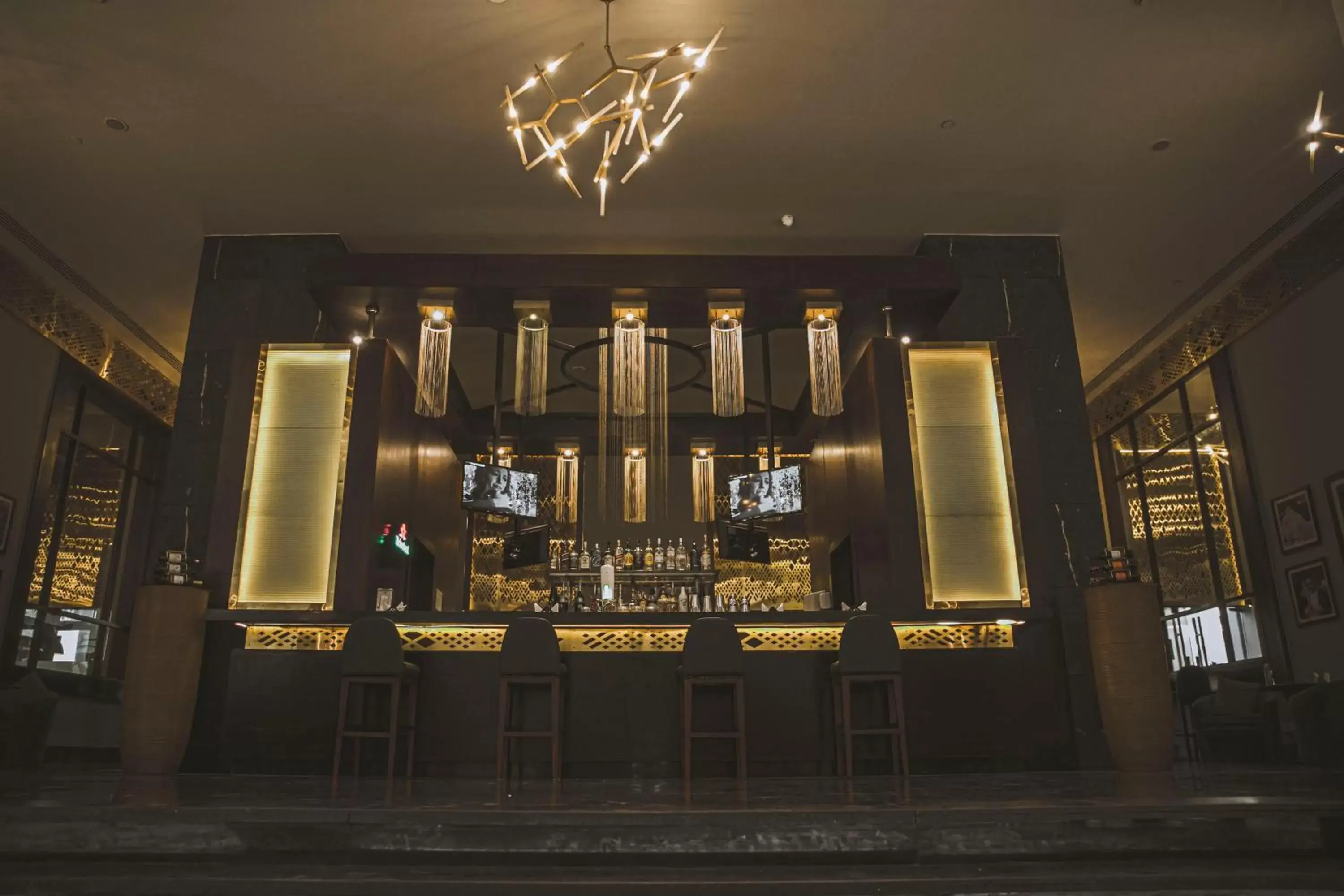 Lounge or bar in Radisson Blu Hotel, Cairo Heliopolis