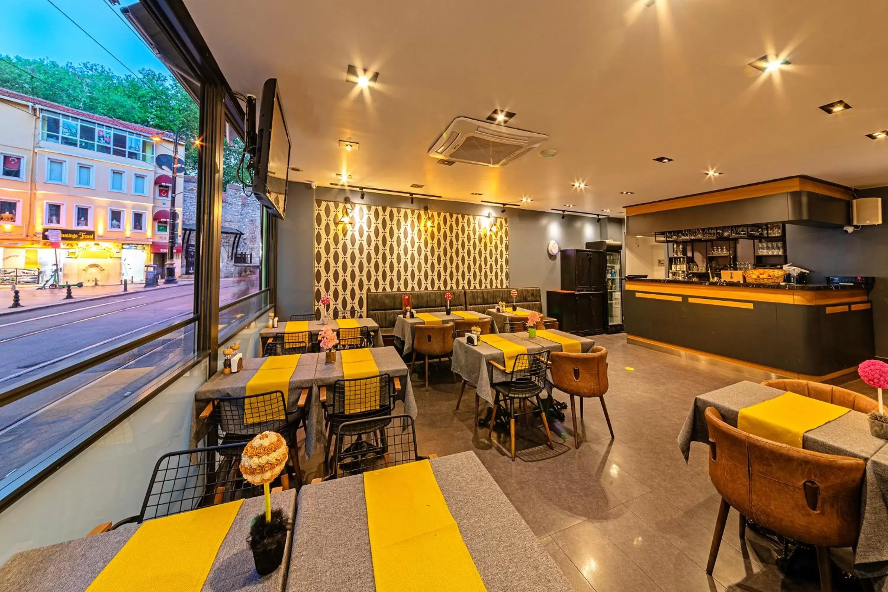 Restaurant/places to eat in Neda Restaurant/places to eat in Neda