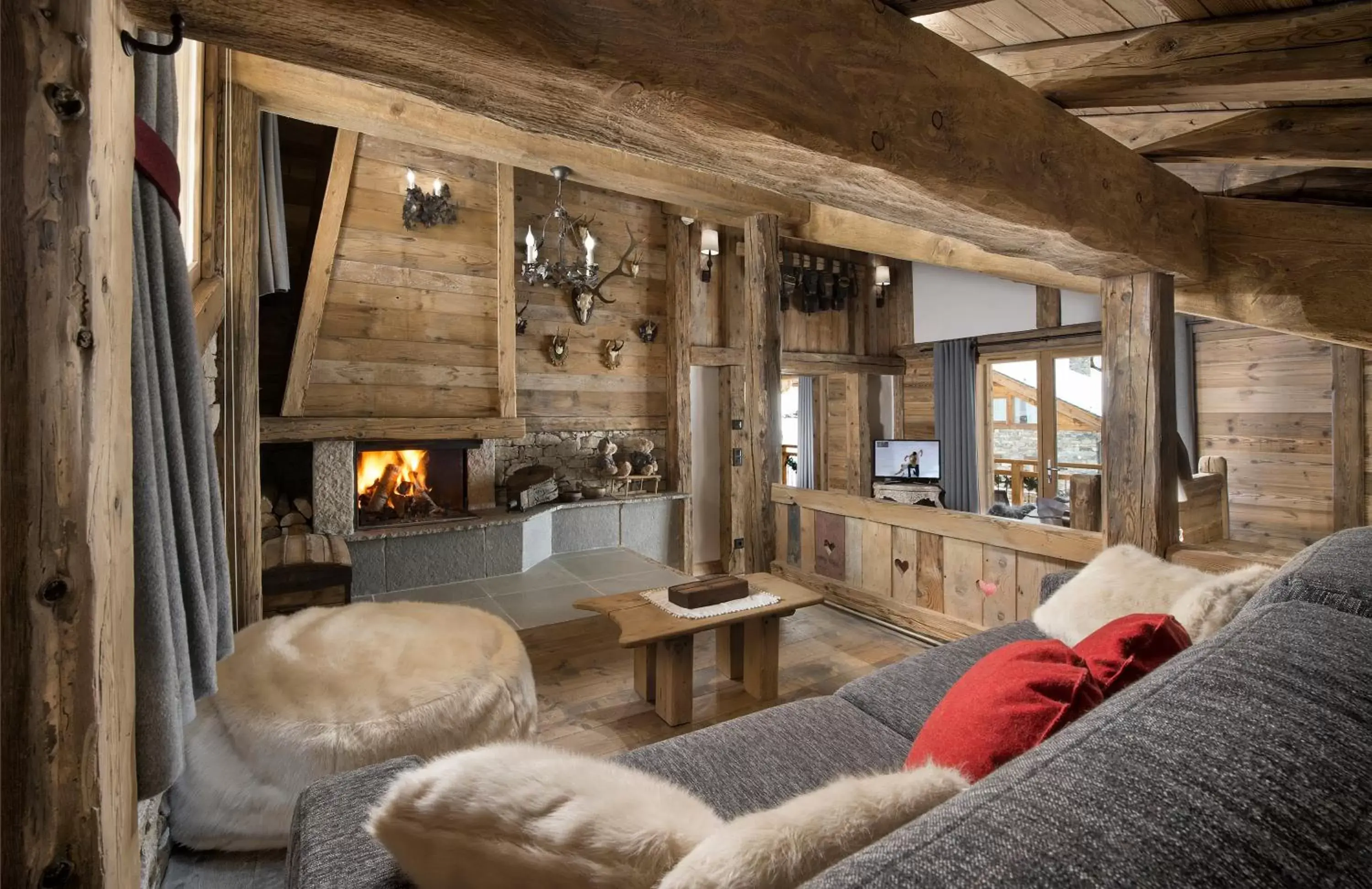 Photo of the whole room, Seating Area in Hotel Restaurant La Bouitte - Relais & Châteaux - 3 étoiles Michelin