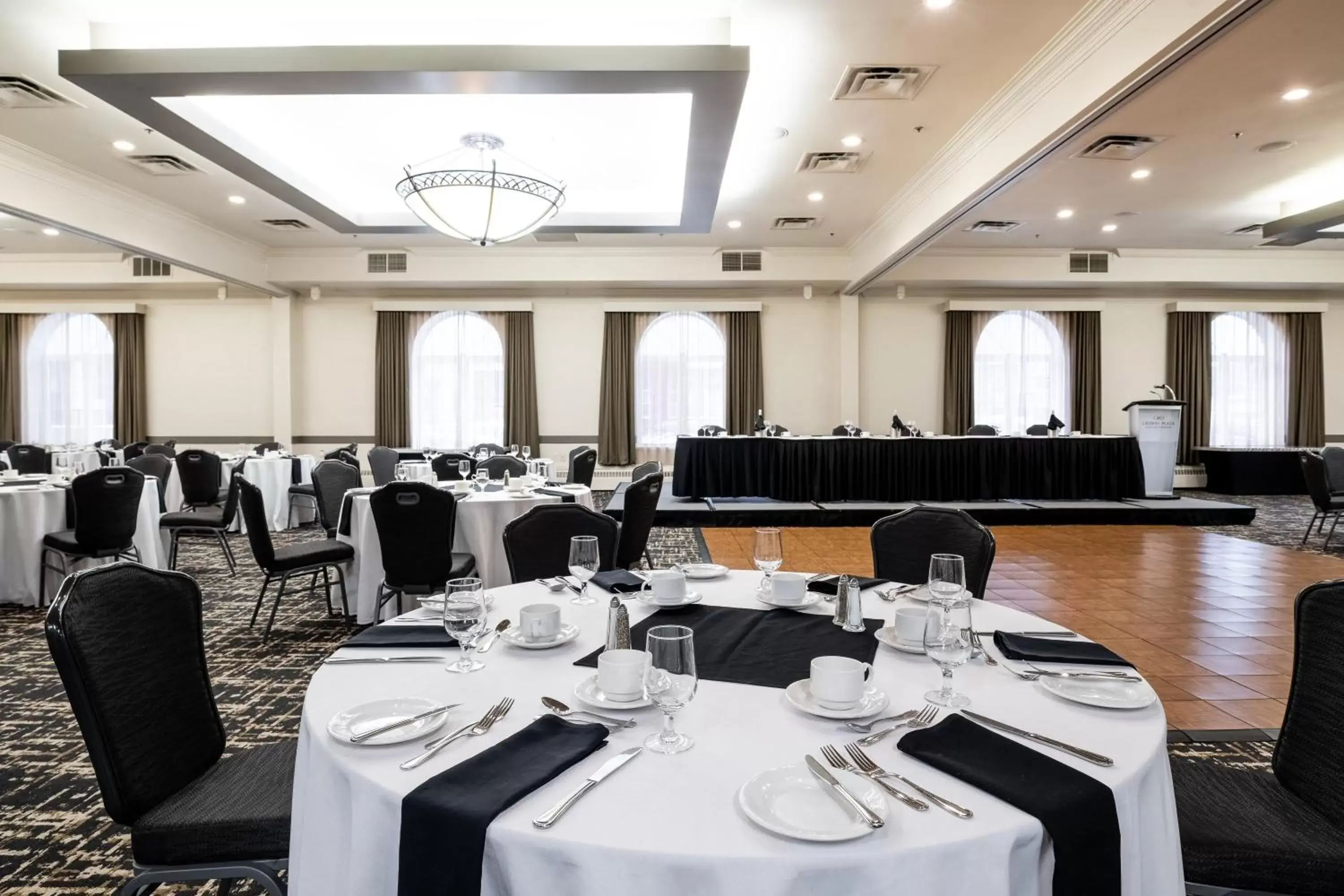 Banquet/Function facilities, Restaurant/Places to Eat in Crowne Plaza Hotel Moncton Downtown, an IHG Hotel