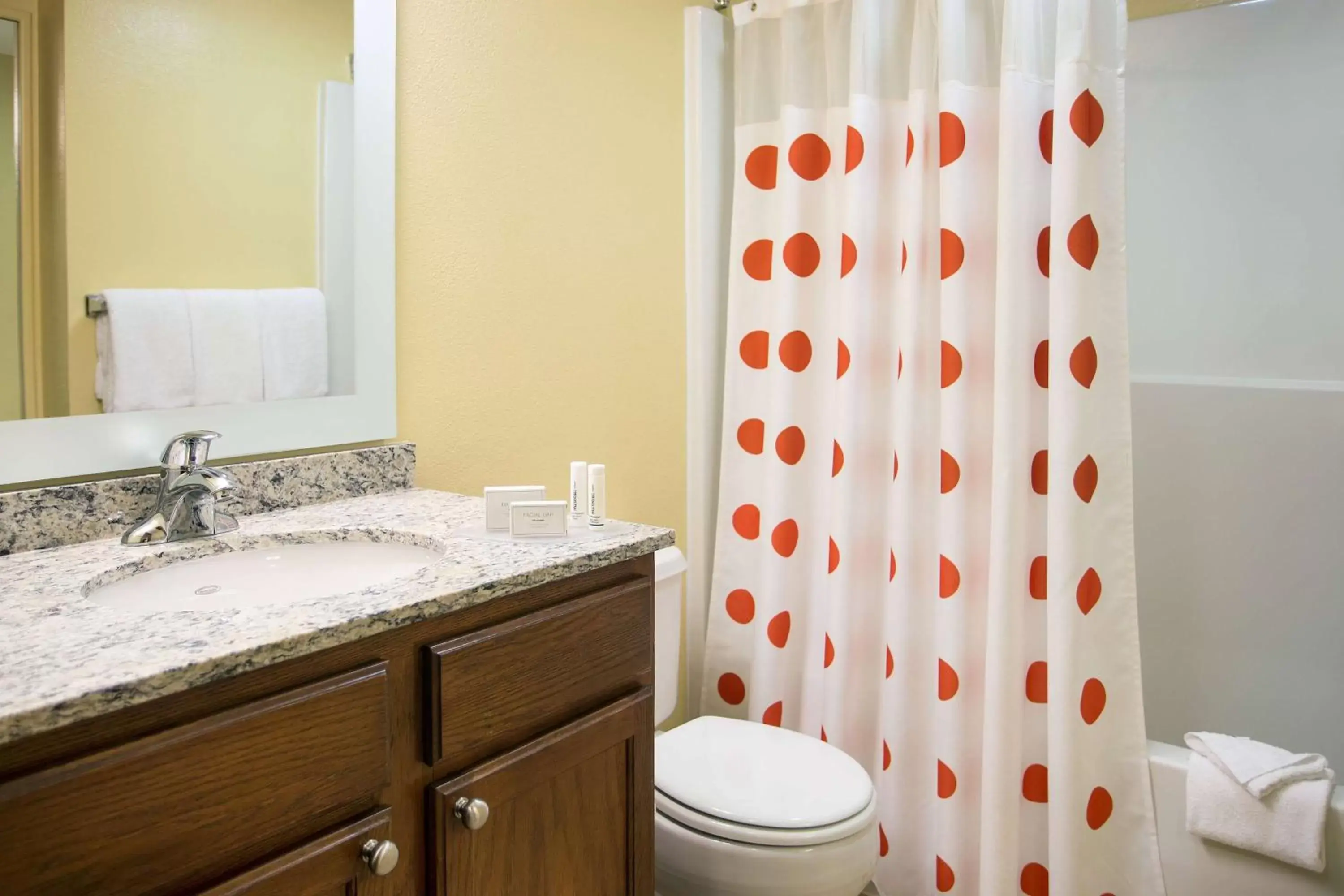 Bathroom in Sonesta Simply Suites Phoenix Scottsdale