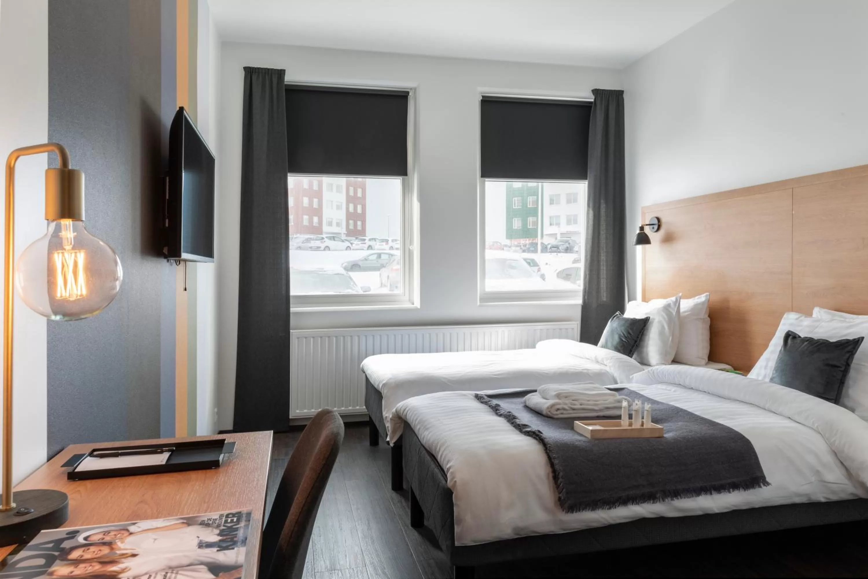 Spring, Bed in 201 Hotel