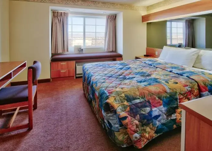 Photo of the whole room, Bed in Western Skies Inn & Suites
