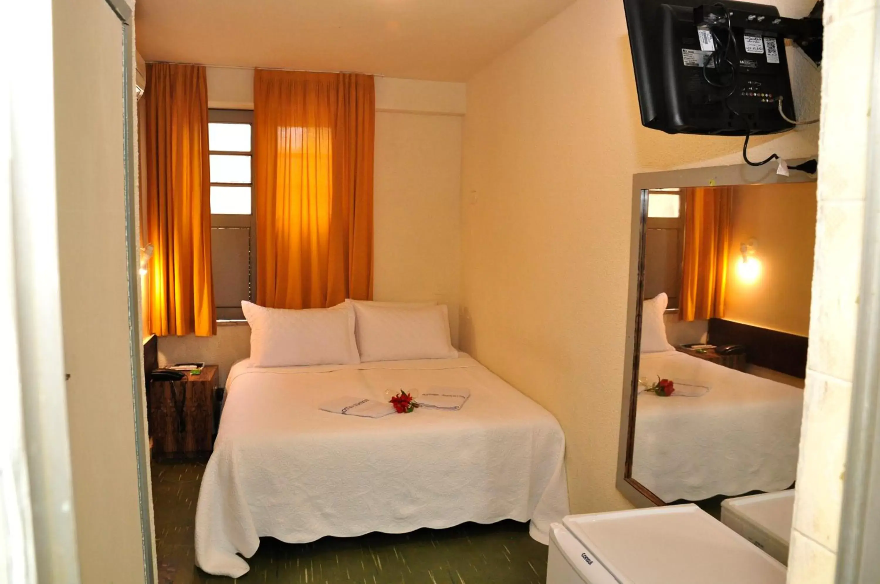 Photo of the whole room, Room Photo in Hotel Plaza Riazor