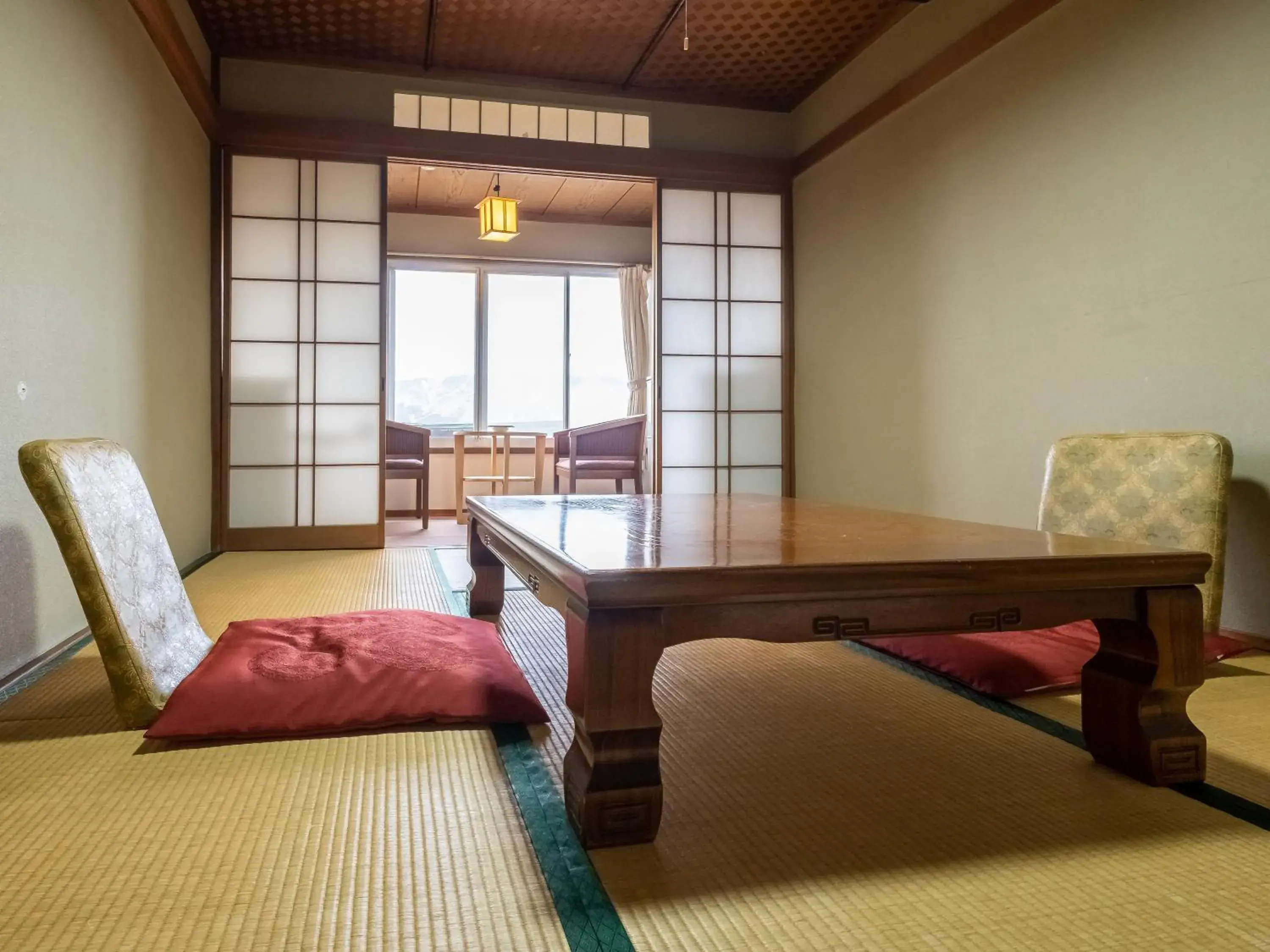 Photo of the whole room, Seating Area in Hakone Shirayunoyado Yamadaya Ryokan