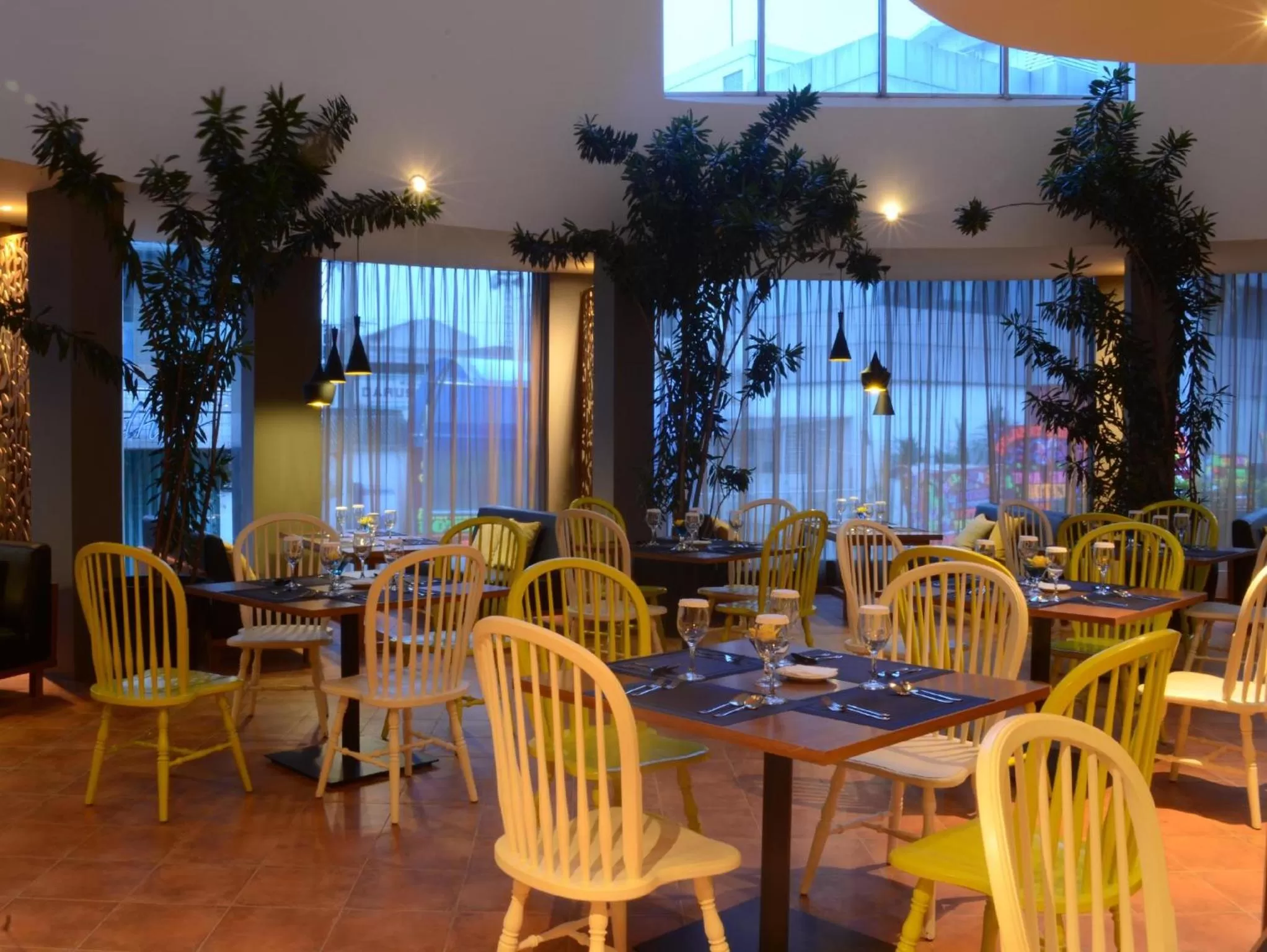 Restaurant/places to eat in Yunna Hotel Lampung