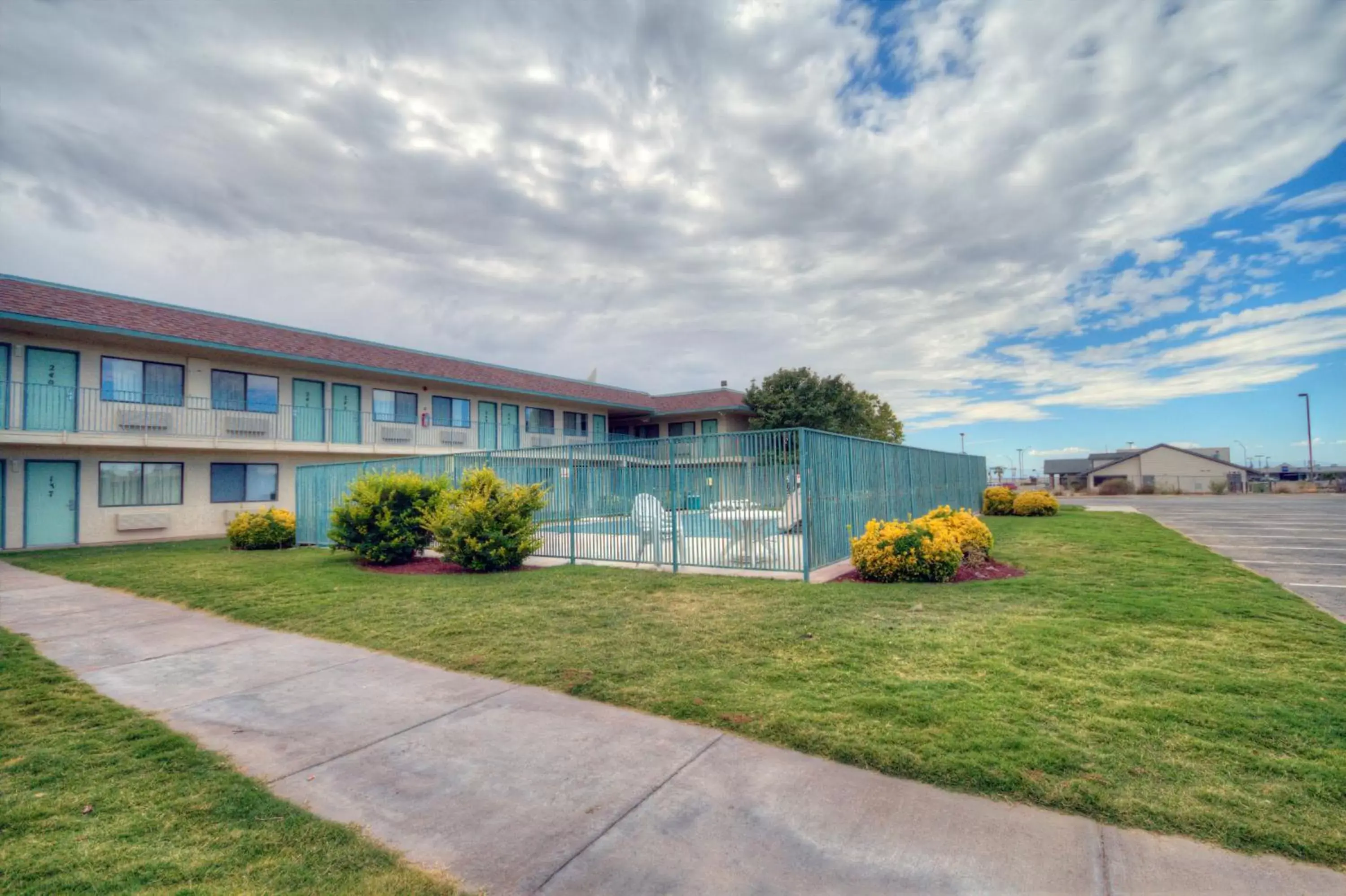 Facade/entrance, Property Building in Motel 6-Alamogordo, NM