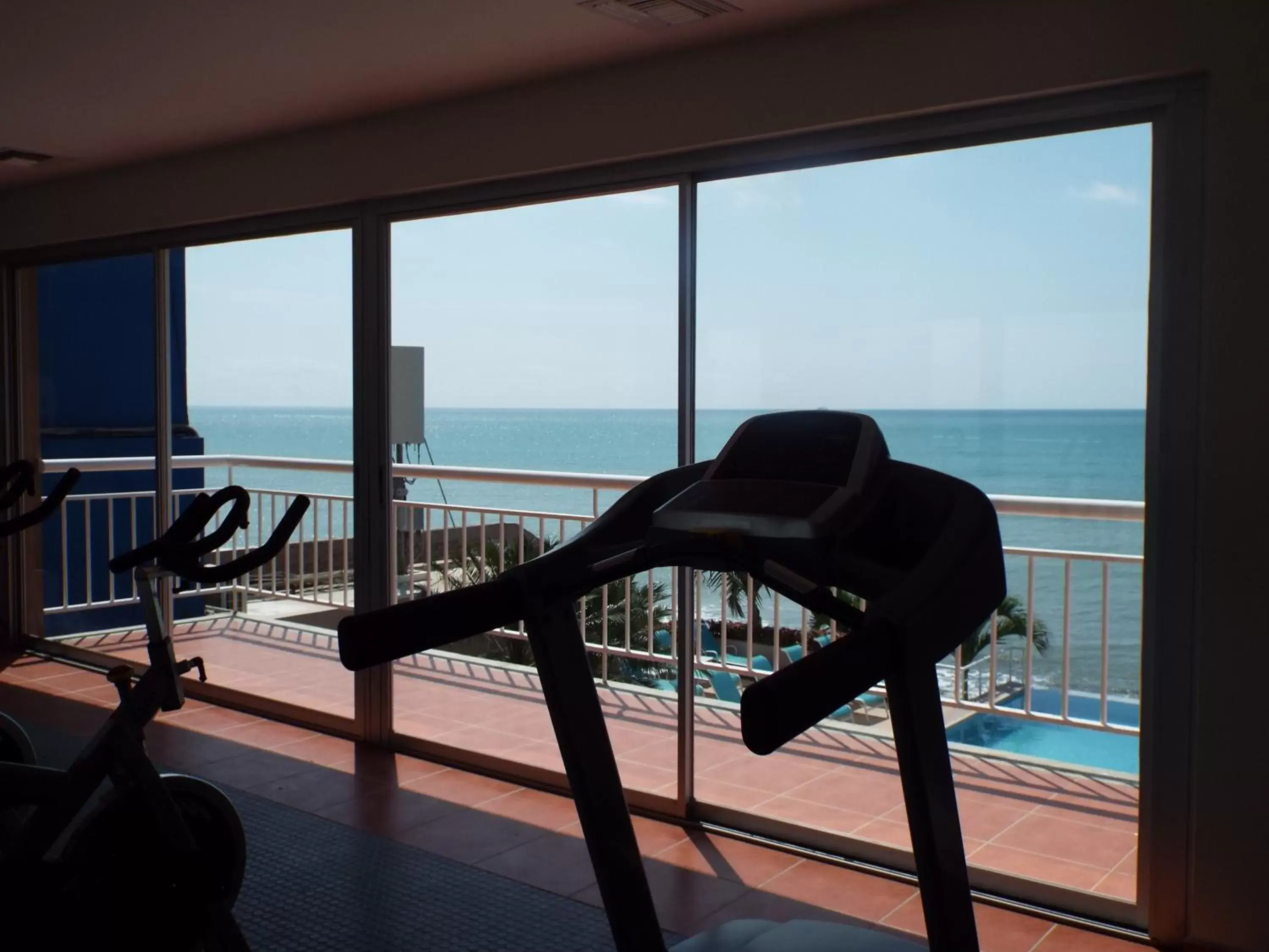 Fitness centre/facilities in MantaHost Hotel