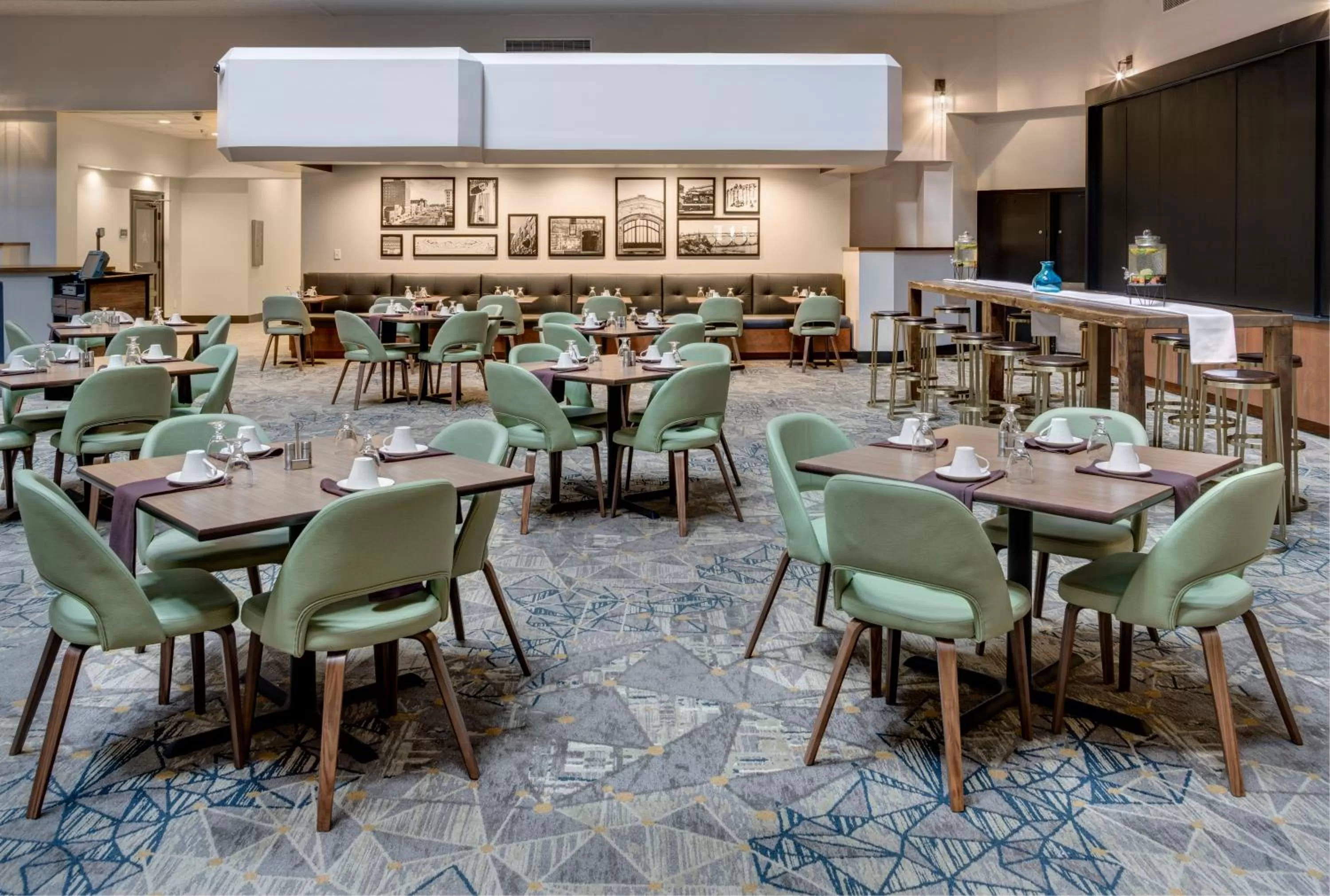 Restaurant/places to eat in Wyndham Fort Smith City Center