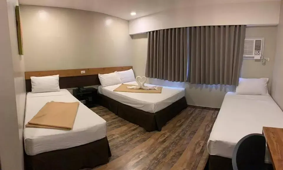 Bedroom, Bed in Cebu R Hotel Capitol