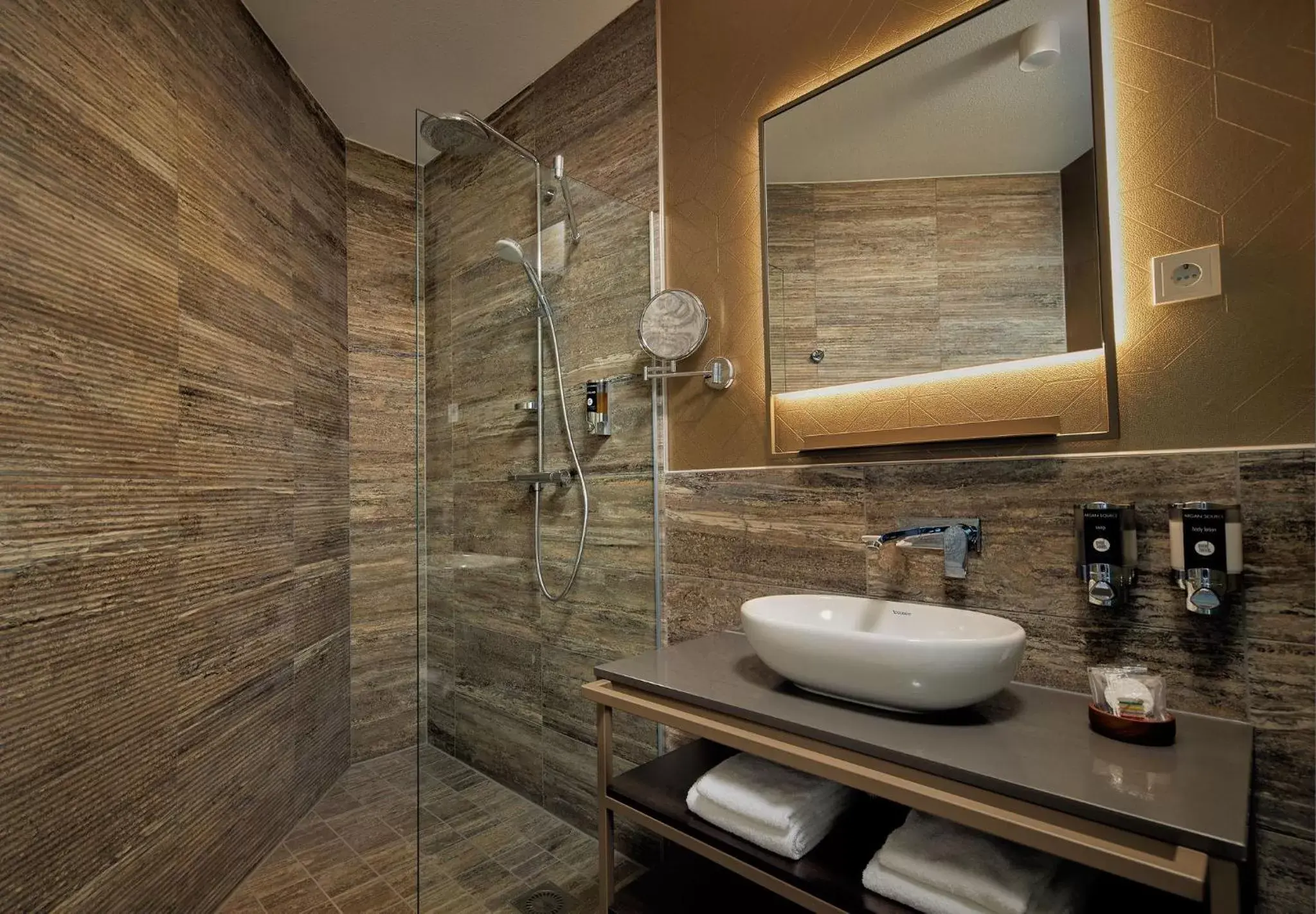 Shower, Bathroom in Inntel Hotels Den Haag Marina Beach