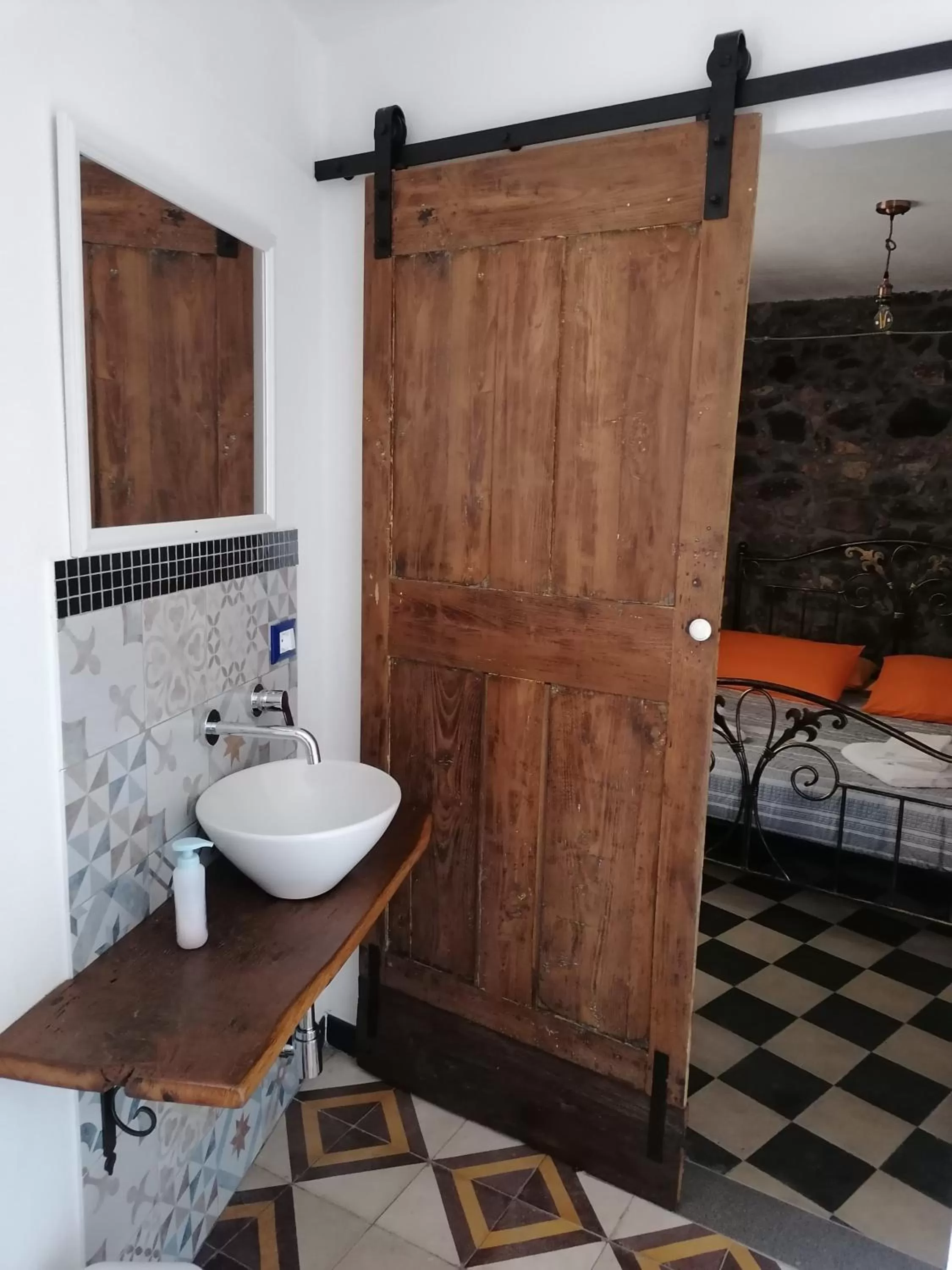 Bathroom in Deiana affittacamere e pizzeria