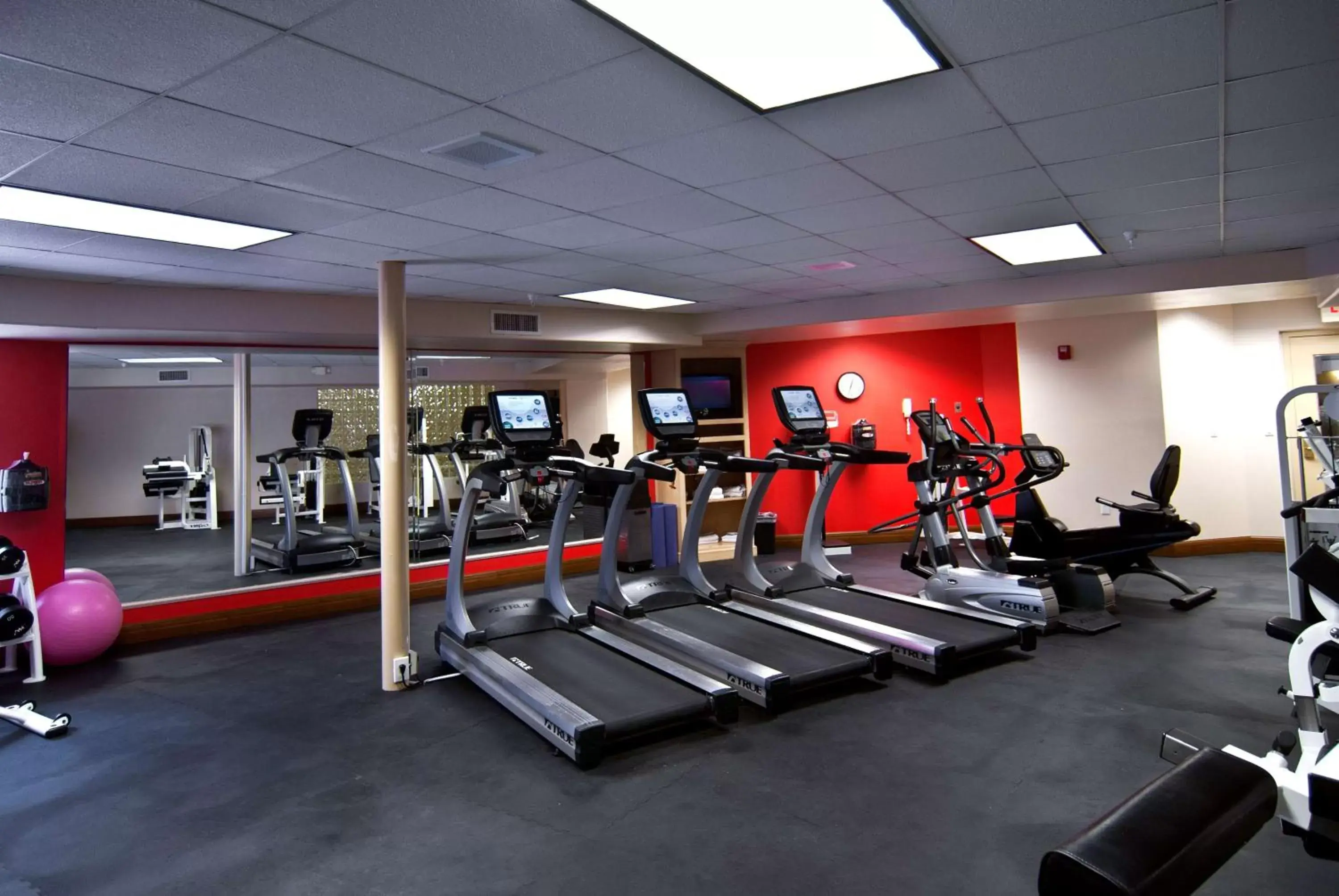 Activities, Fitness Center/Facilities in Radisson Hotel El Paso Airport
