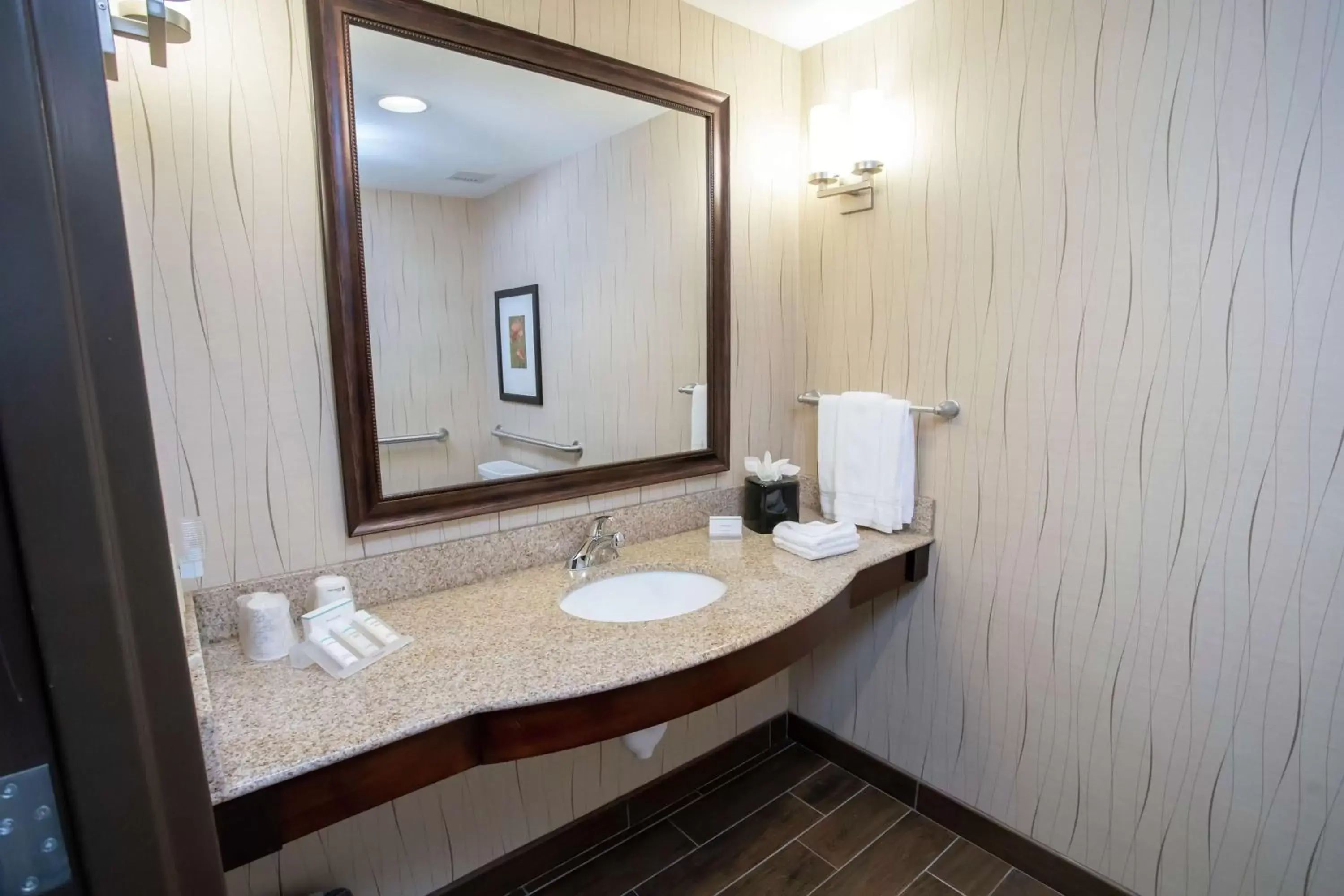 Bathroom in Hilton Garden Inn Dayton South - Austin Landing